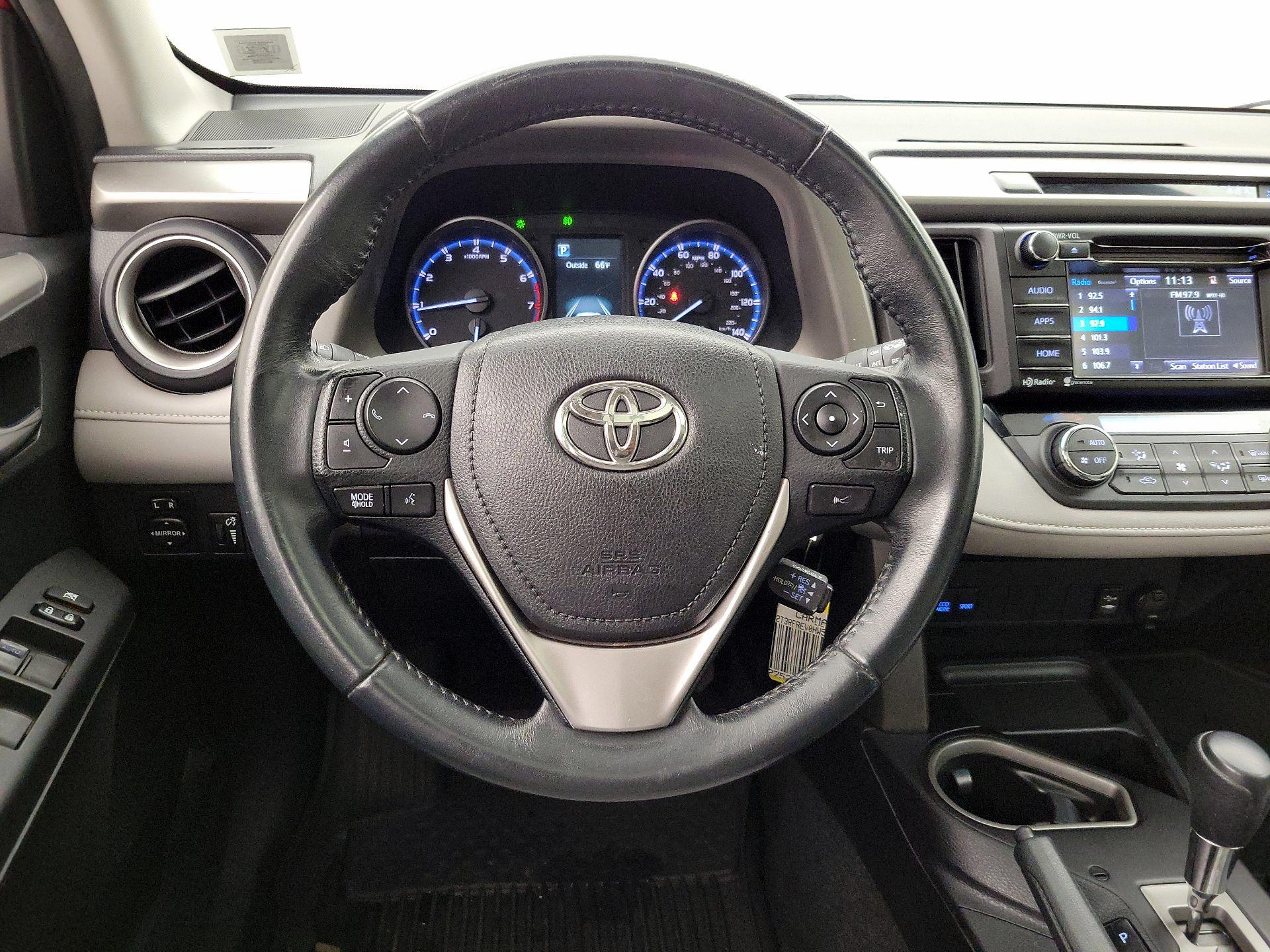 Thumbnail: 2017 Toyota RAV4 - 10