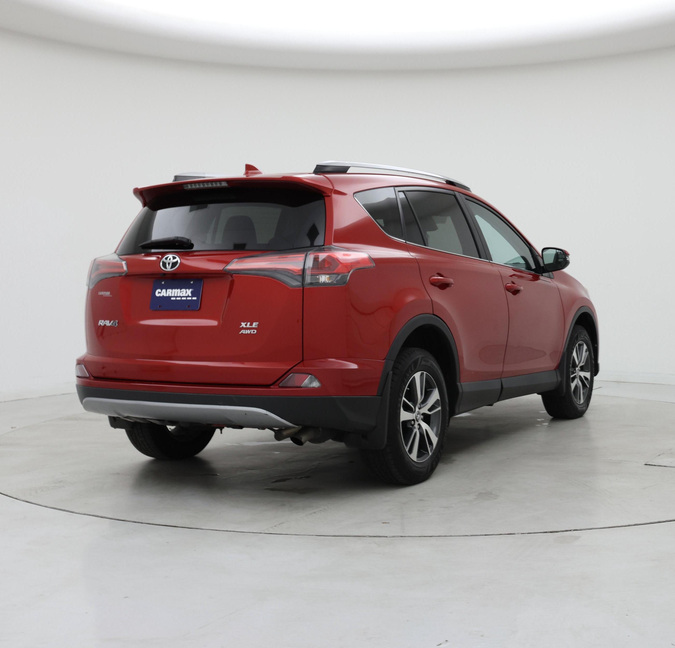 Thumbnail: 2017 Toyota RAV4 - 8