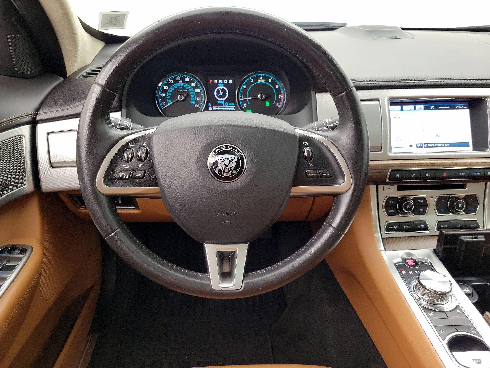 Thumbnail: 2015 Jaguar XF - 10