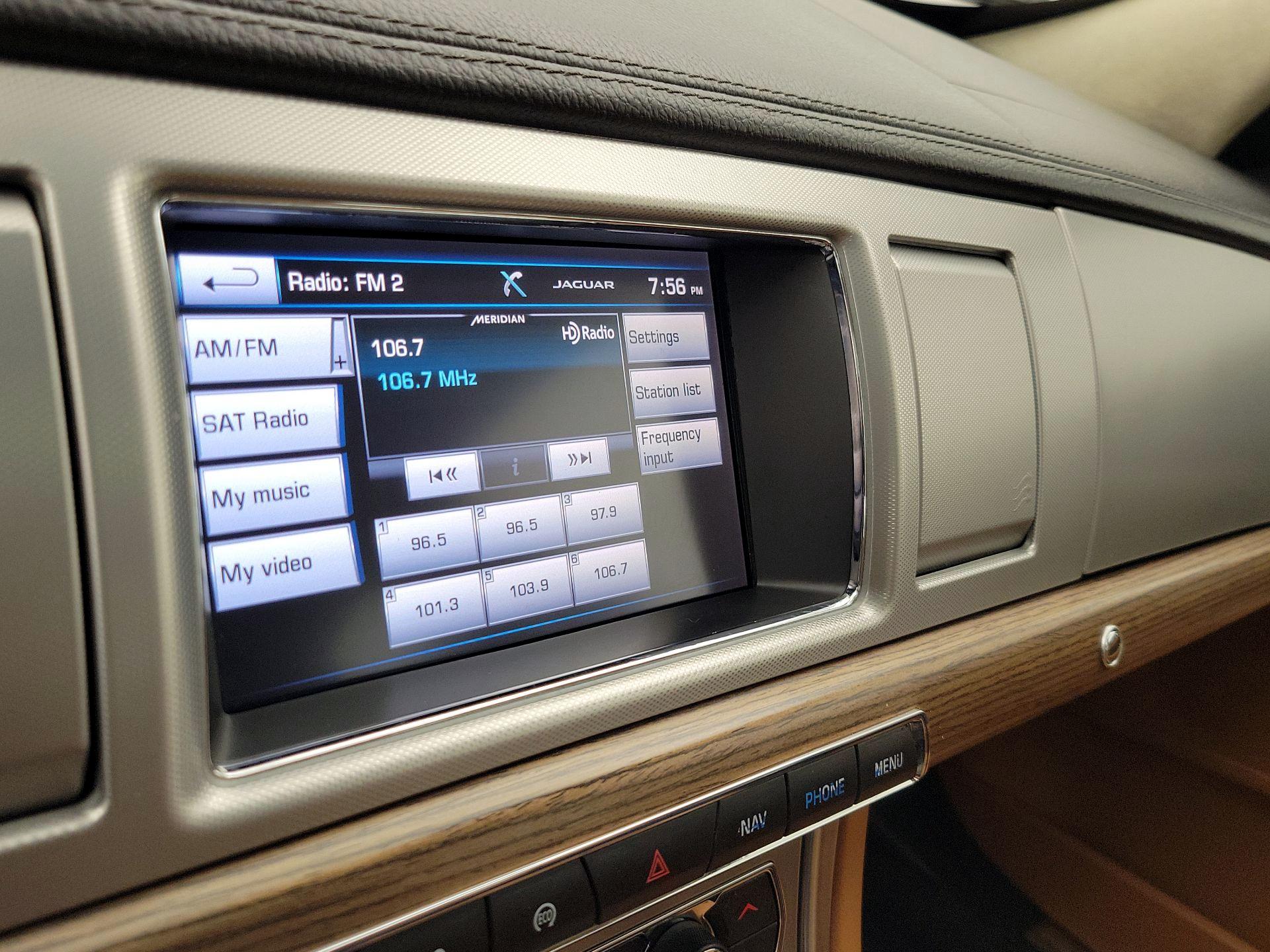 Thumbnail: 2015 Jaguar XF - 16