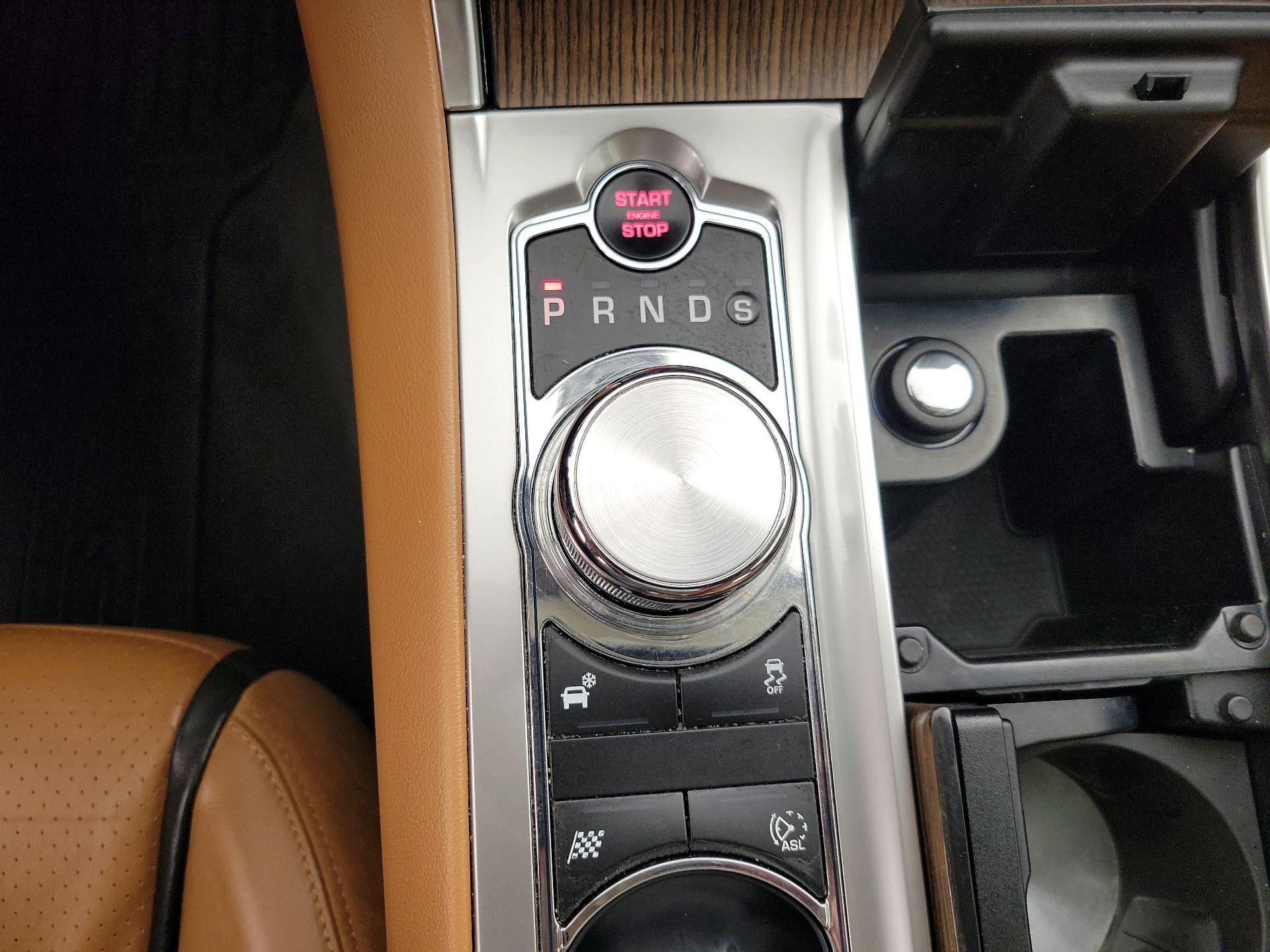 Thumbnail: 2015 Jaguar XF - 18