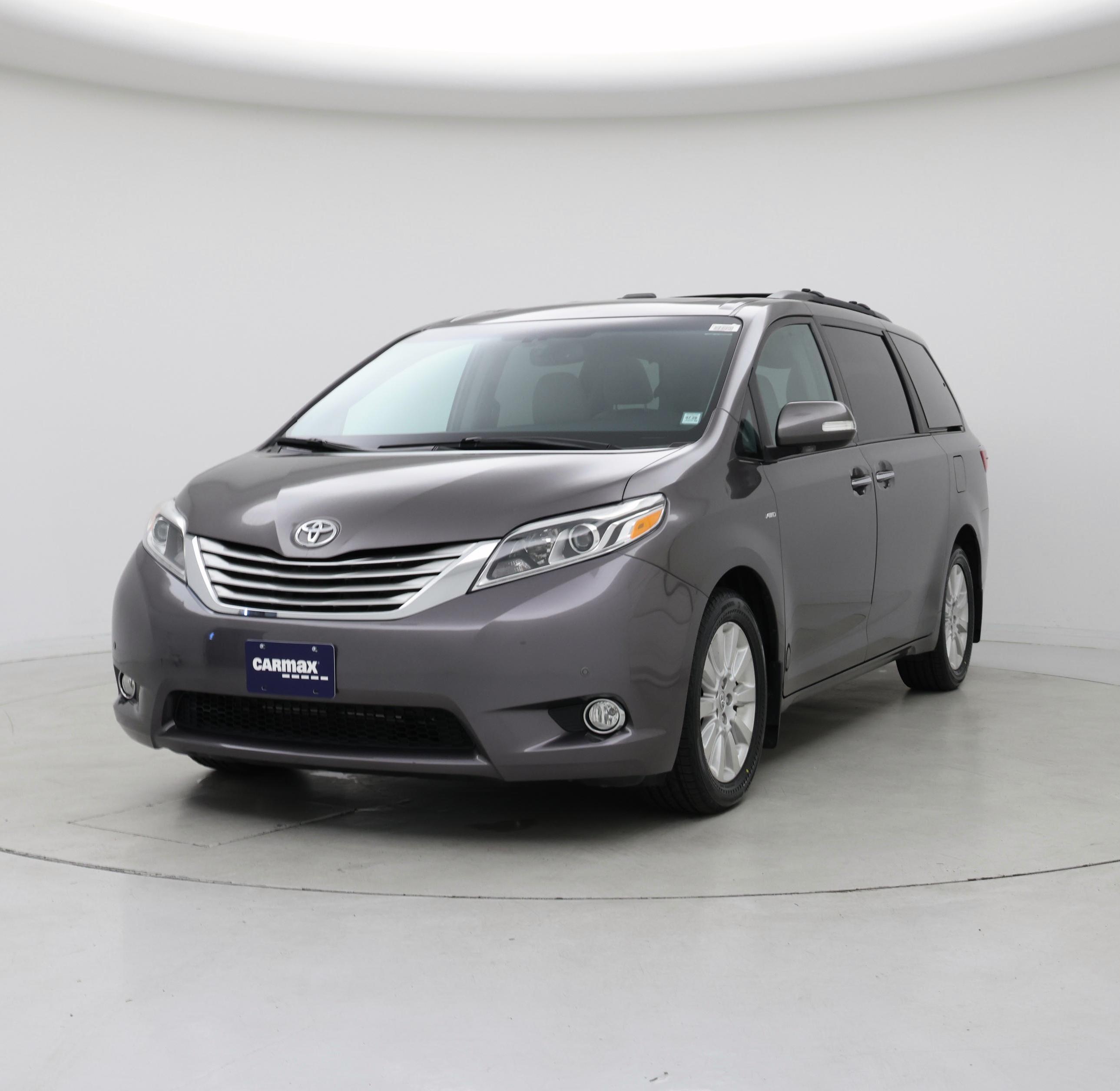 Thumbnail: 2016 Toyota Sienna - 4