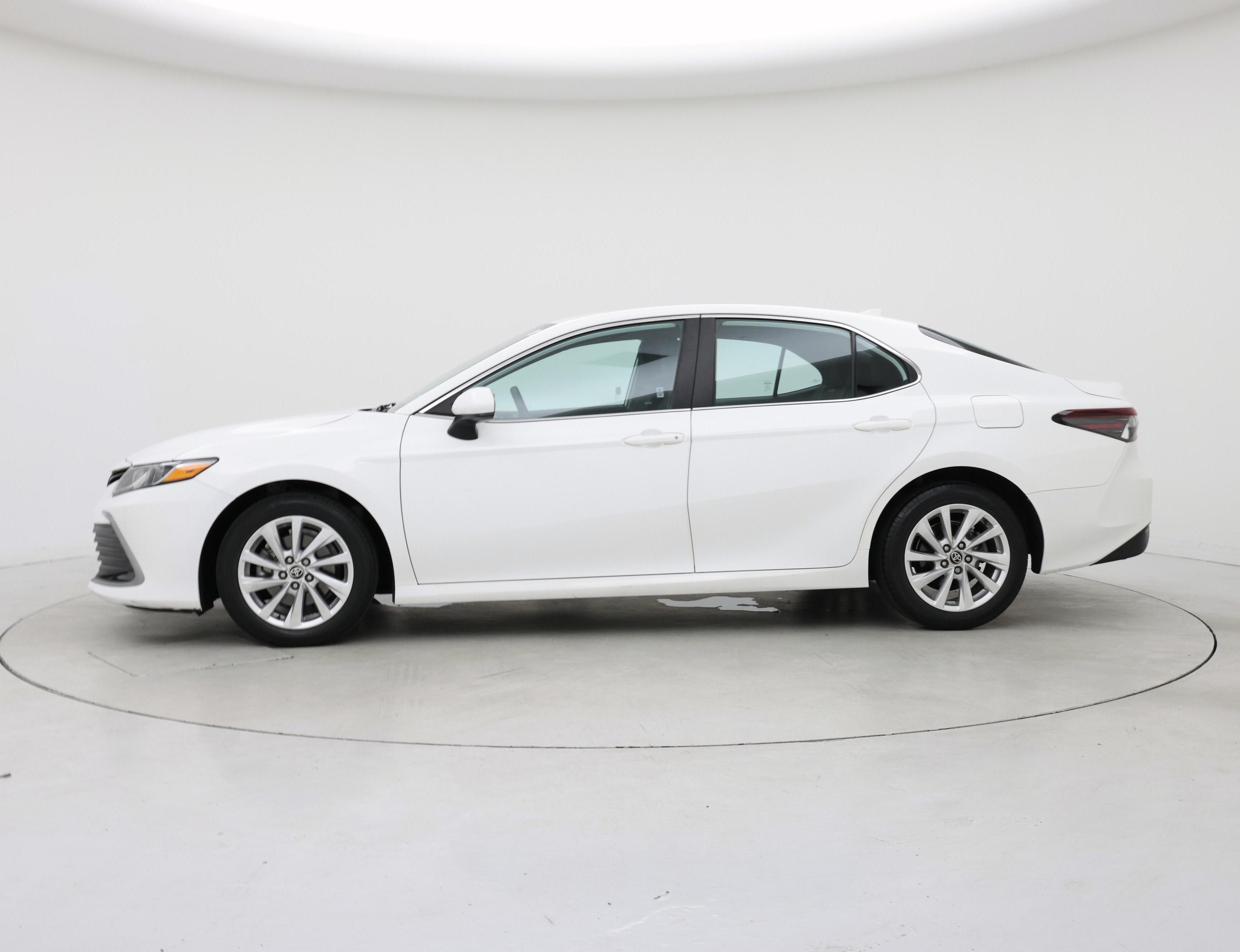 Thumbnail: 2022 Toyota Camry - 3