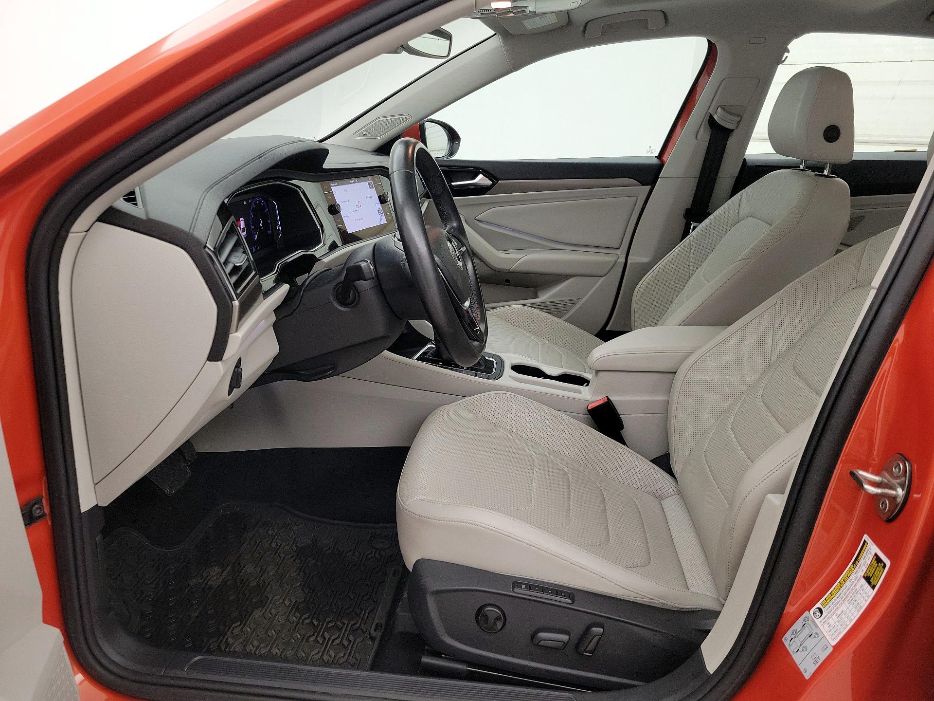 Thumbnail: 2019 Volkswagen Jetta - 11