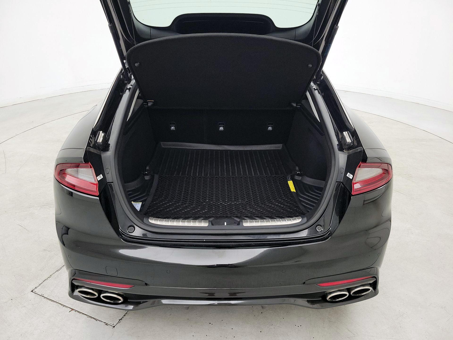 Thumbnail: 2018 Kia Stinger - 20