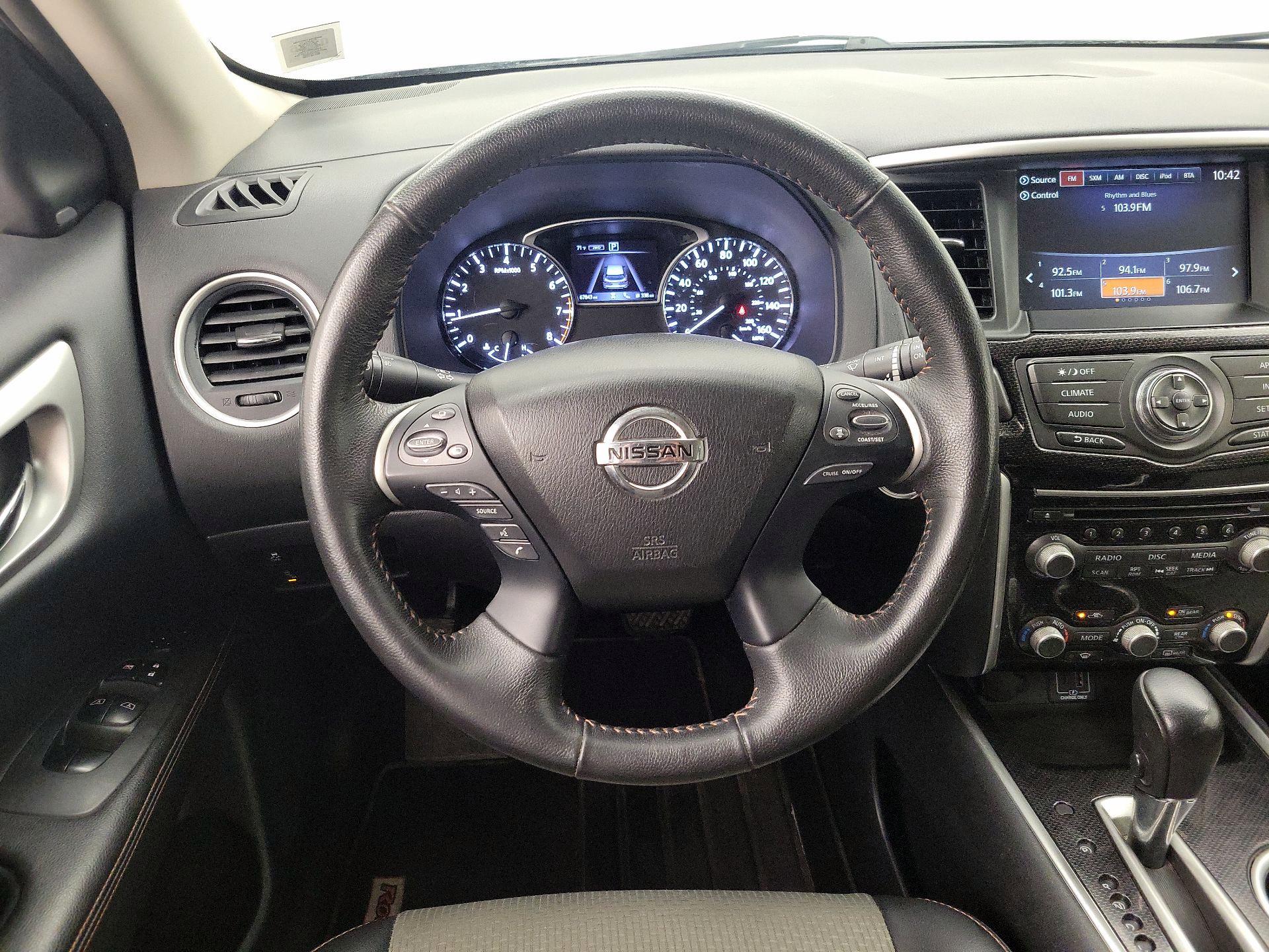 Thumbnail: 2019 Nissan Pathfinder - 10