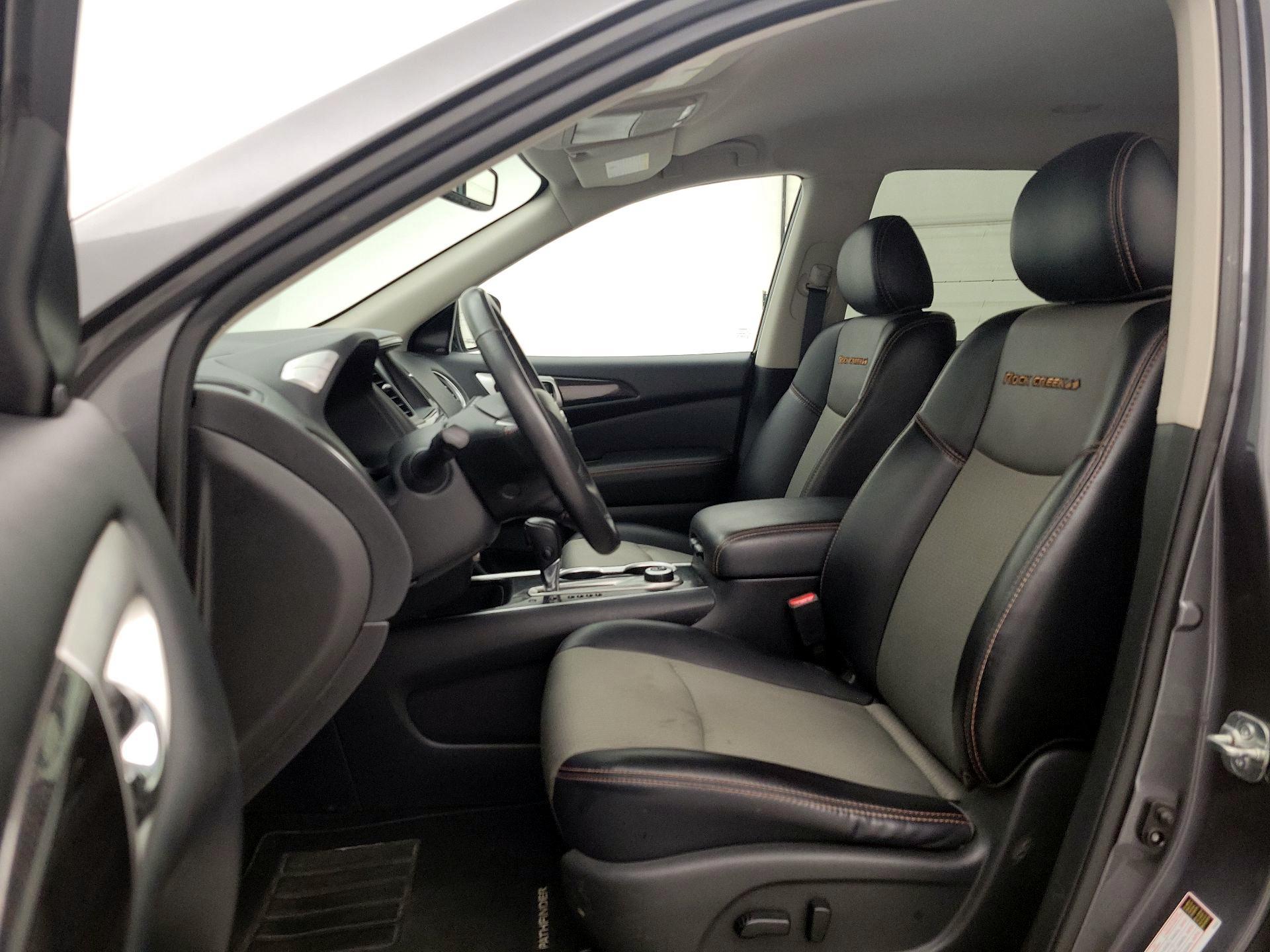 Thumbnail: 2019 Nissan Pathfinder - 11