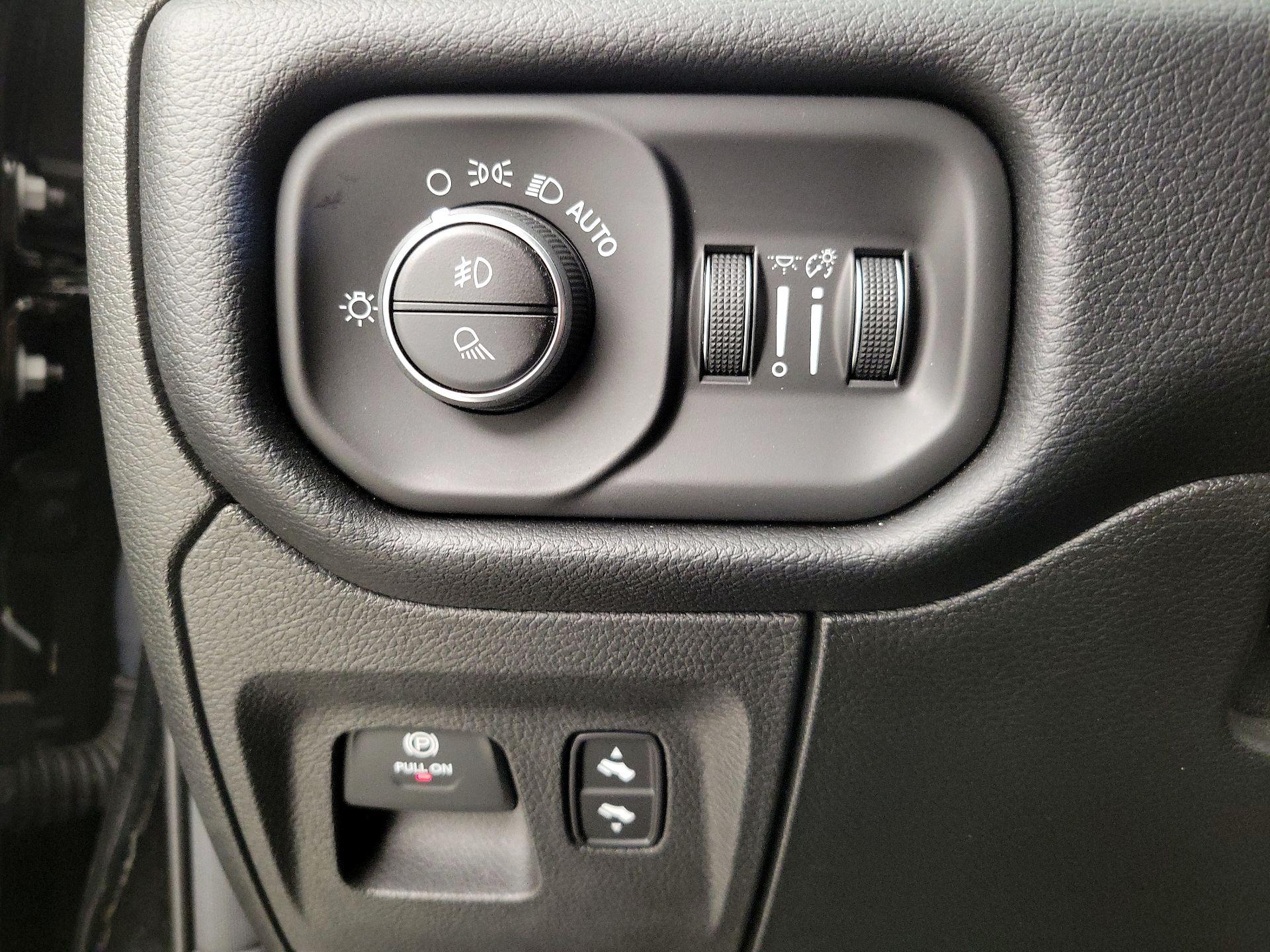 Thumbnail: 2019 RAM 1500 - 13