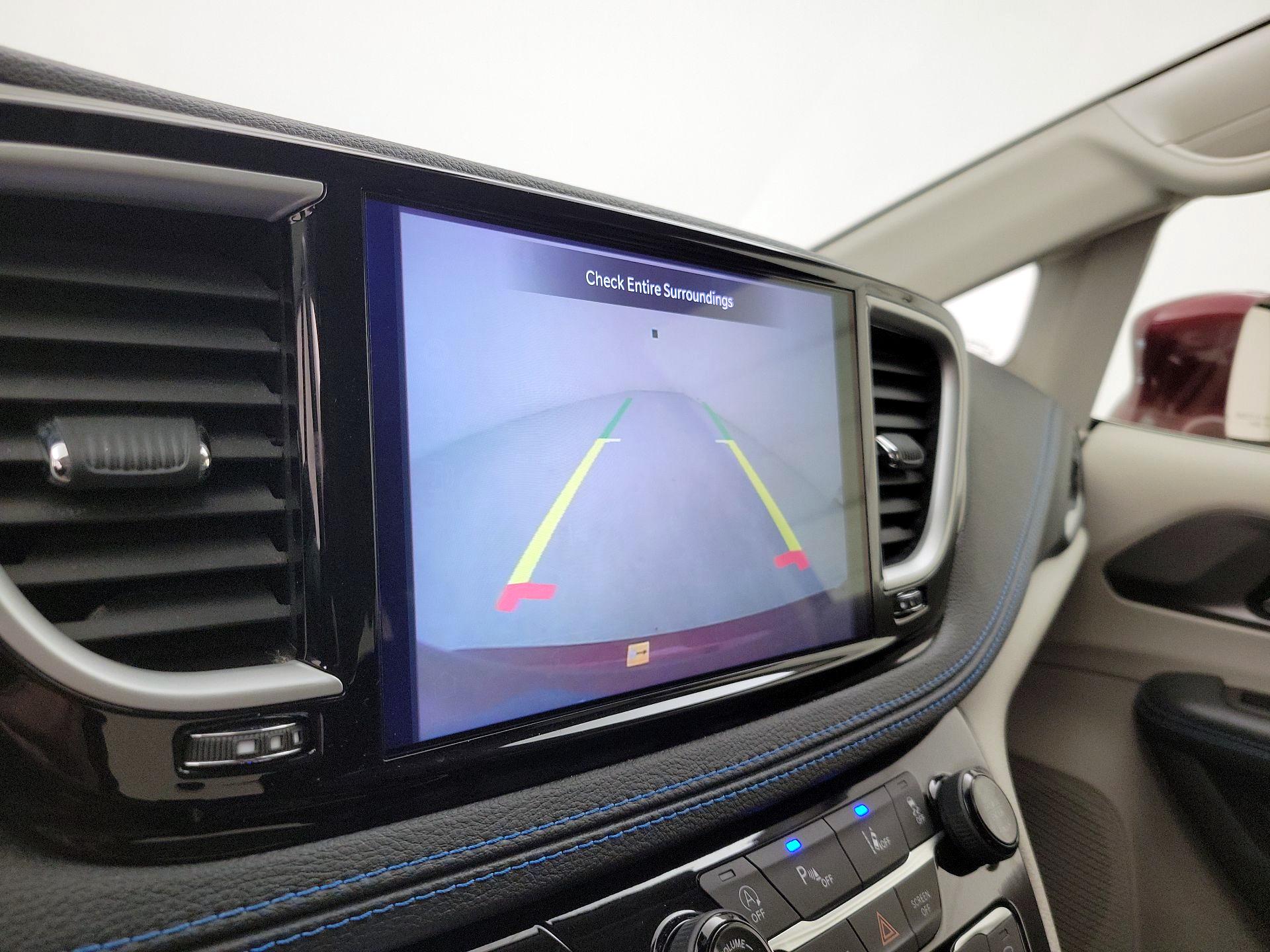 Thumbnail: 2021 Chrysler Pacifica - 14