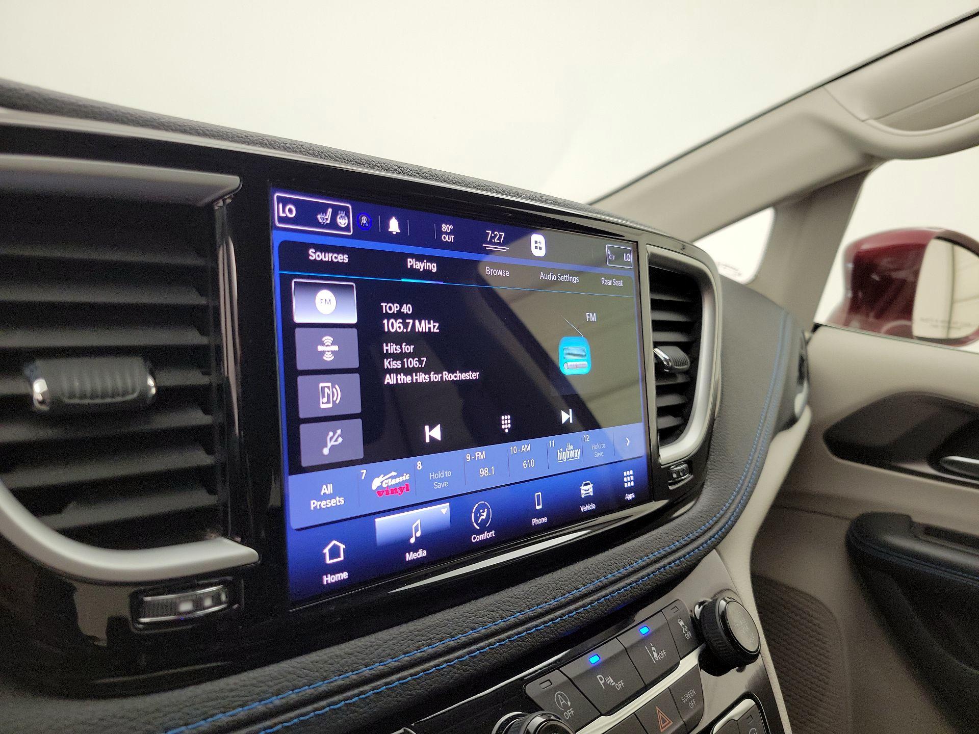 Thumbnail: 2021 Chrysler Pacifica - 15