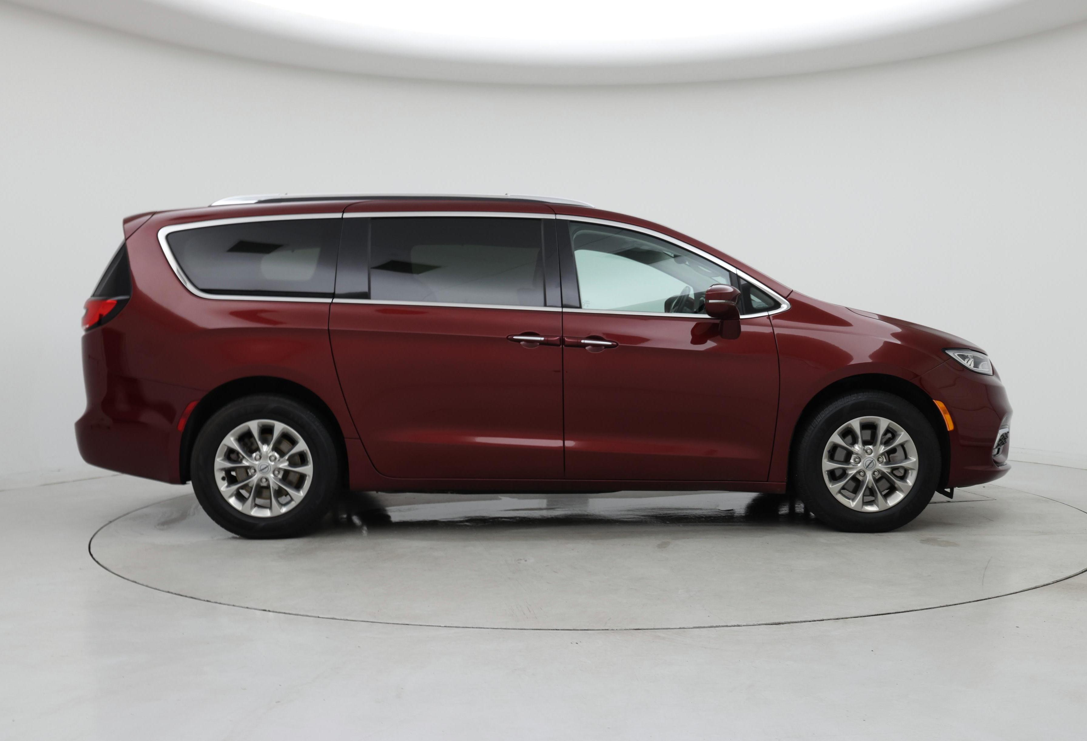 Thumbnail: 2021 Chrysler Pacifica - 7