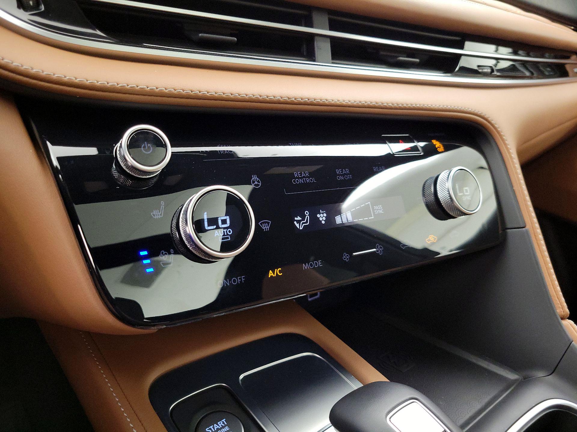 Thumbnail: 2024 INFINITI QX60 - 17