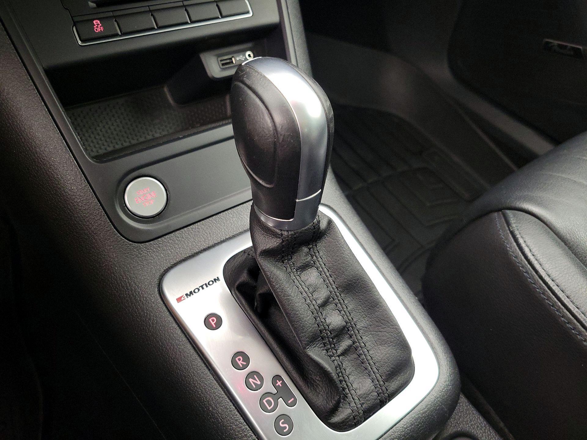 Thumbnail: 2016 Volkswagen Tiguan - 18