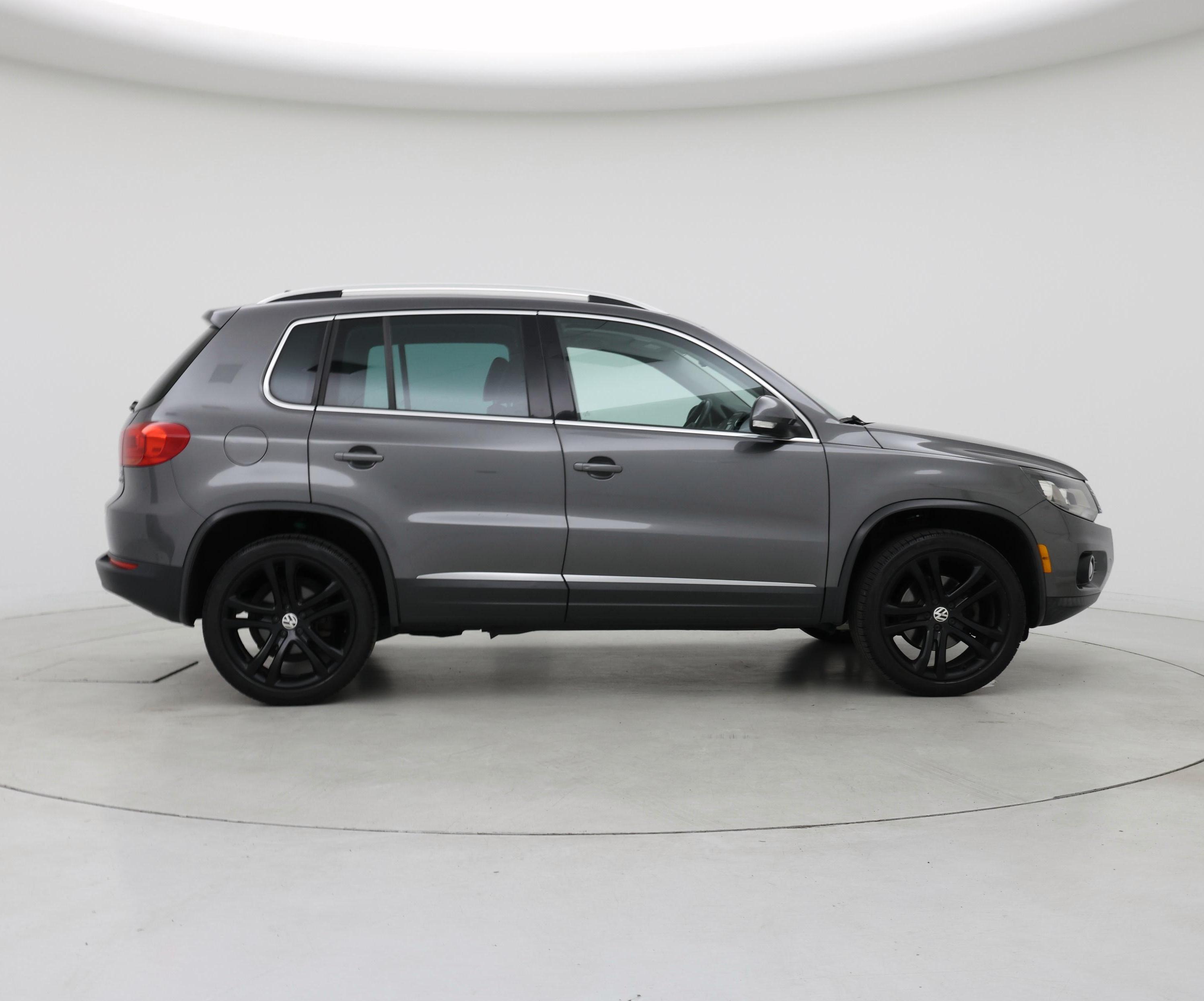 Thumbnail: 2016 Volkswagen Tiguan - 7