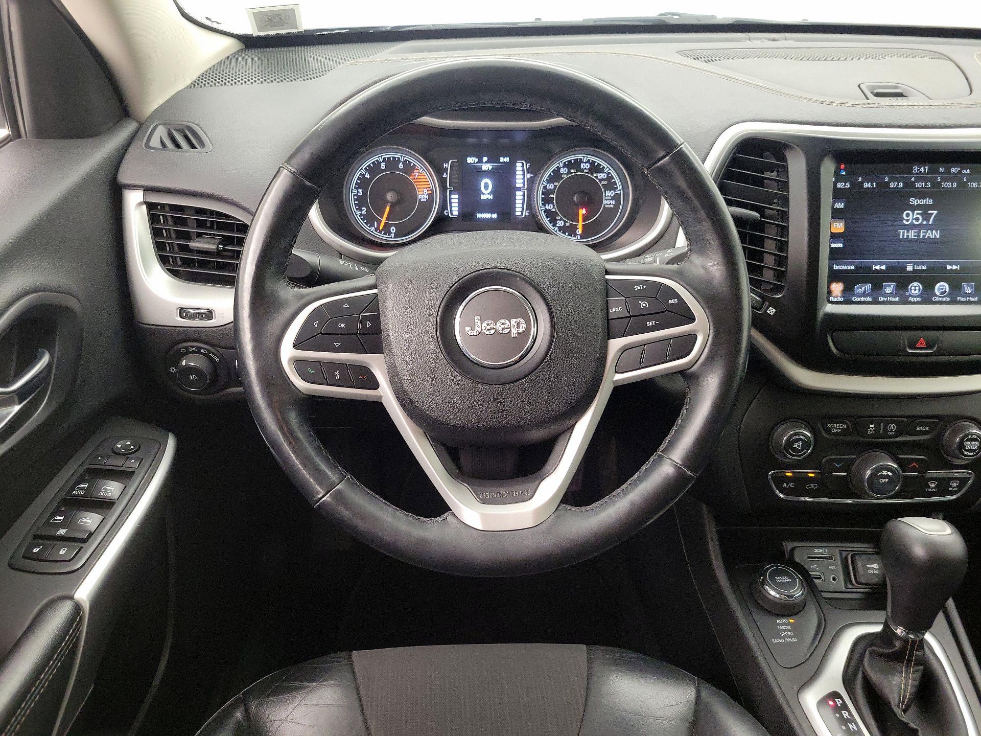 Thumbnail: 2018 Jeep Cherokee - 10