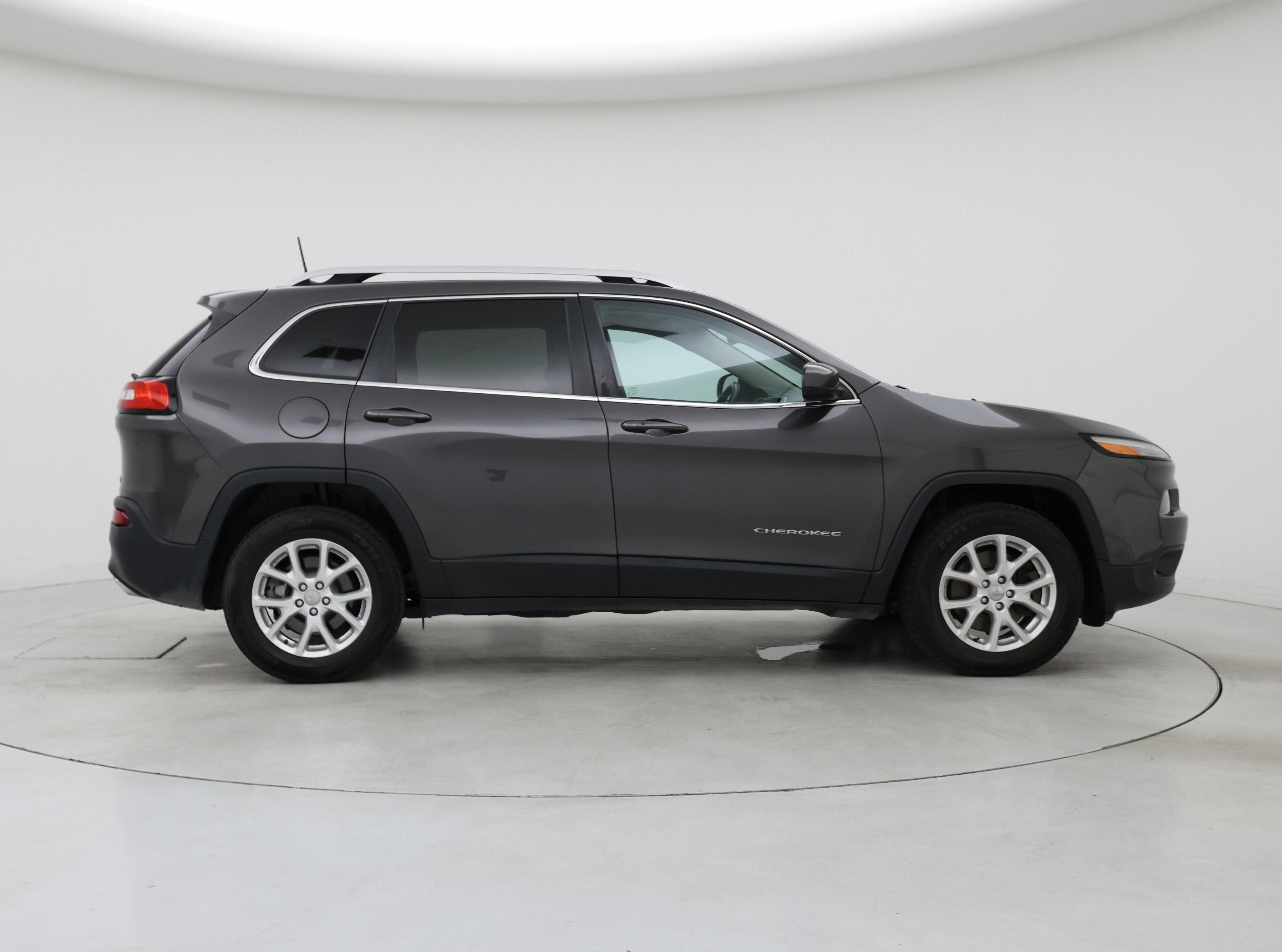 Thumbnail: 2018 Jeep Cherokee - 7