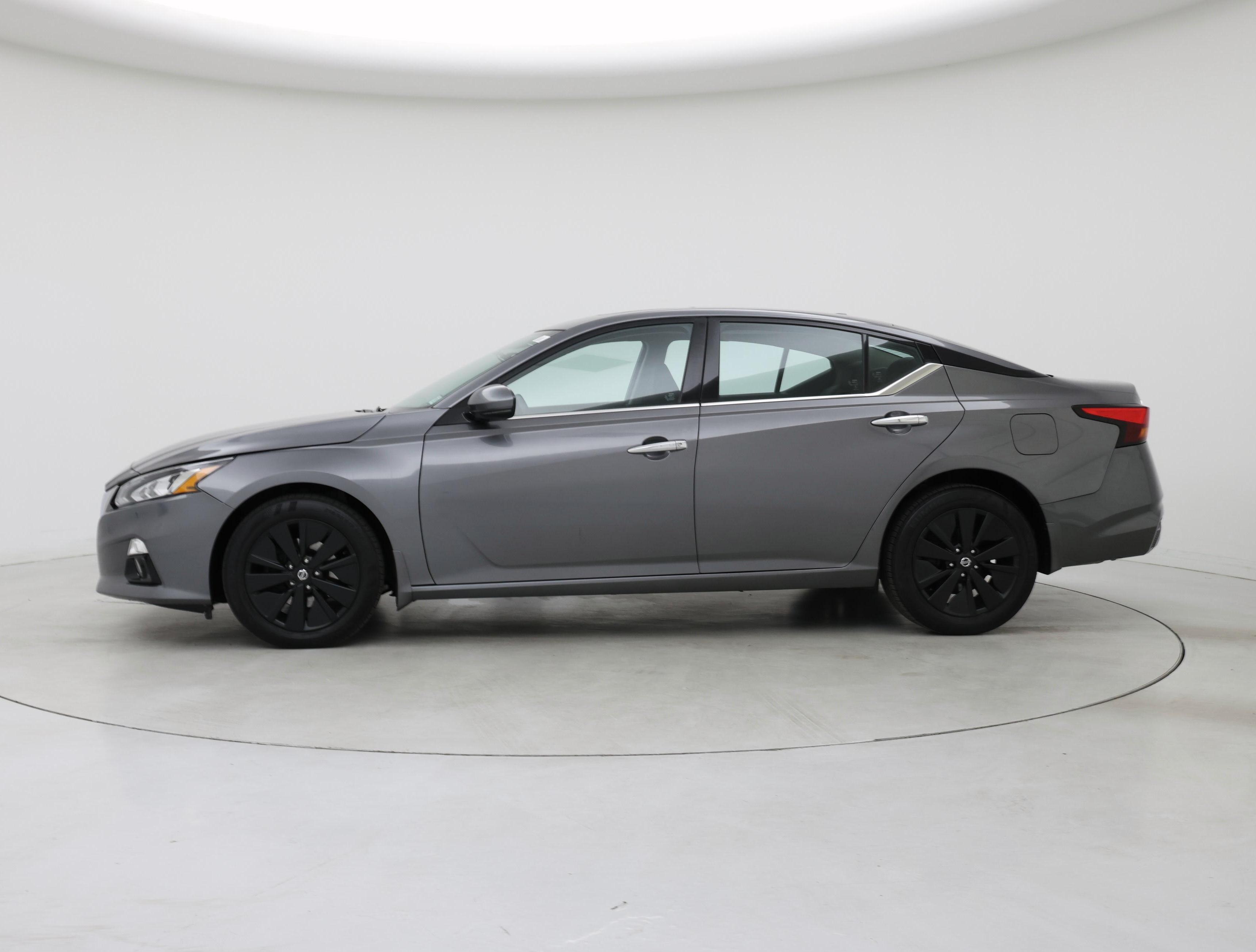 Thumbnail: 2020 Nissan Altima - 3