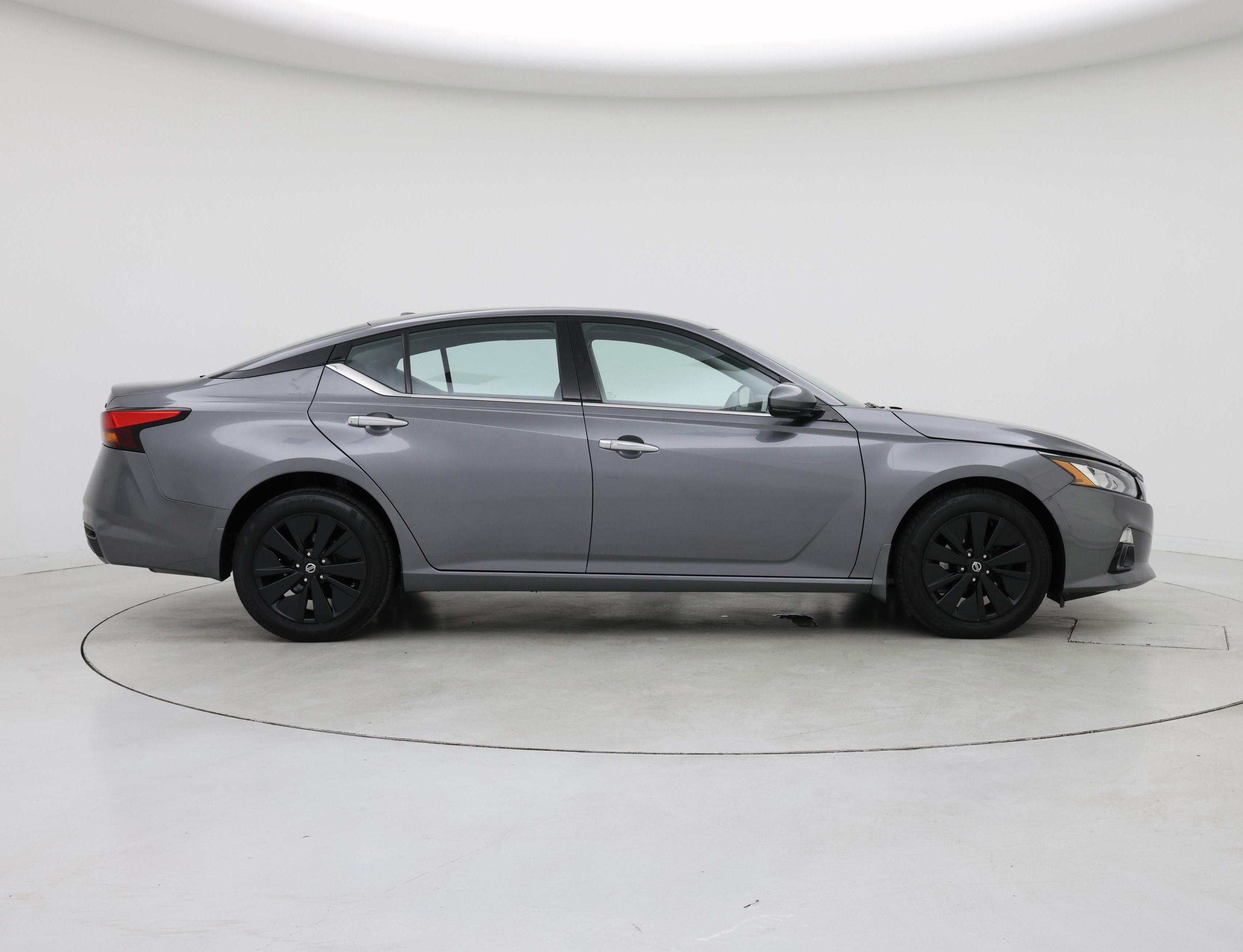 Thumbnail: 2020 Nissan Altima - 7