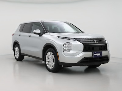 Silver 2023 Mitsubishi Outlander ES