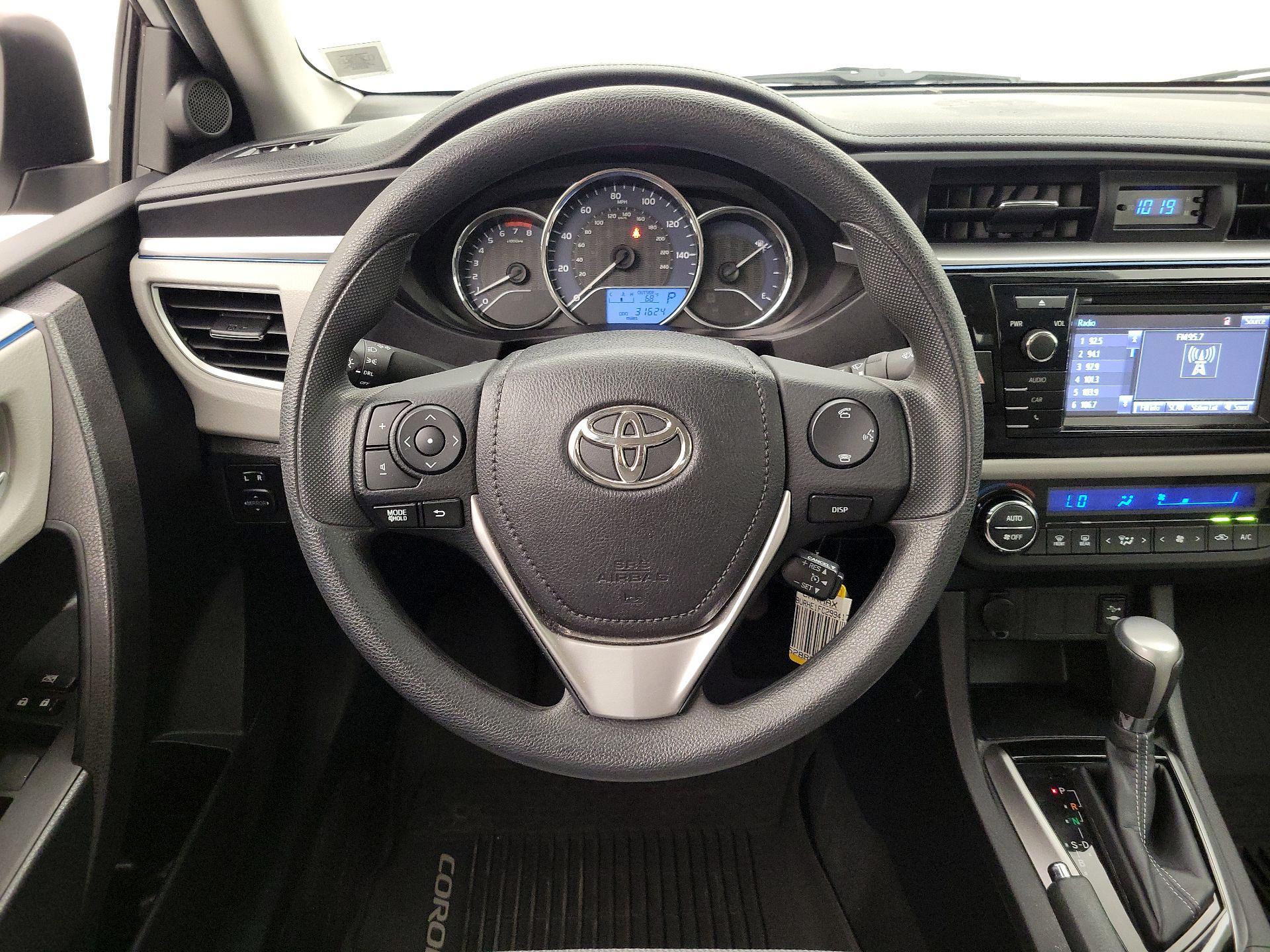 Thumbnail: 2015 Toyota Corolla - 10