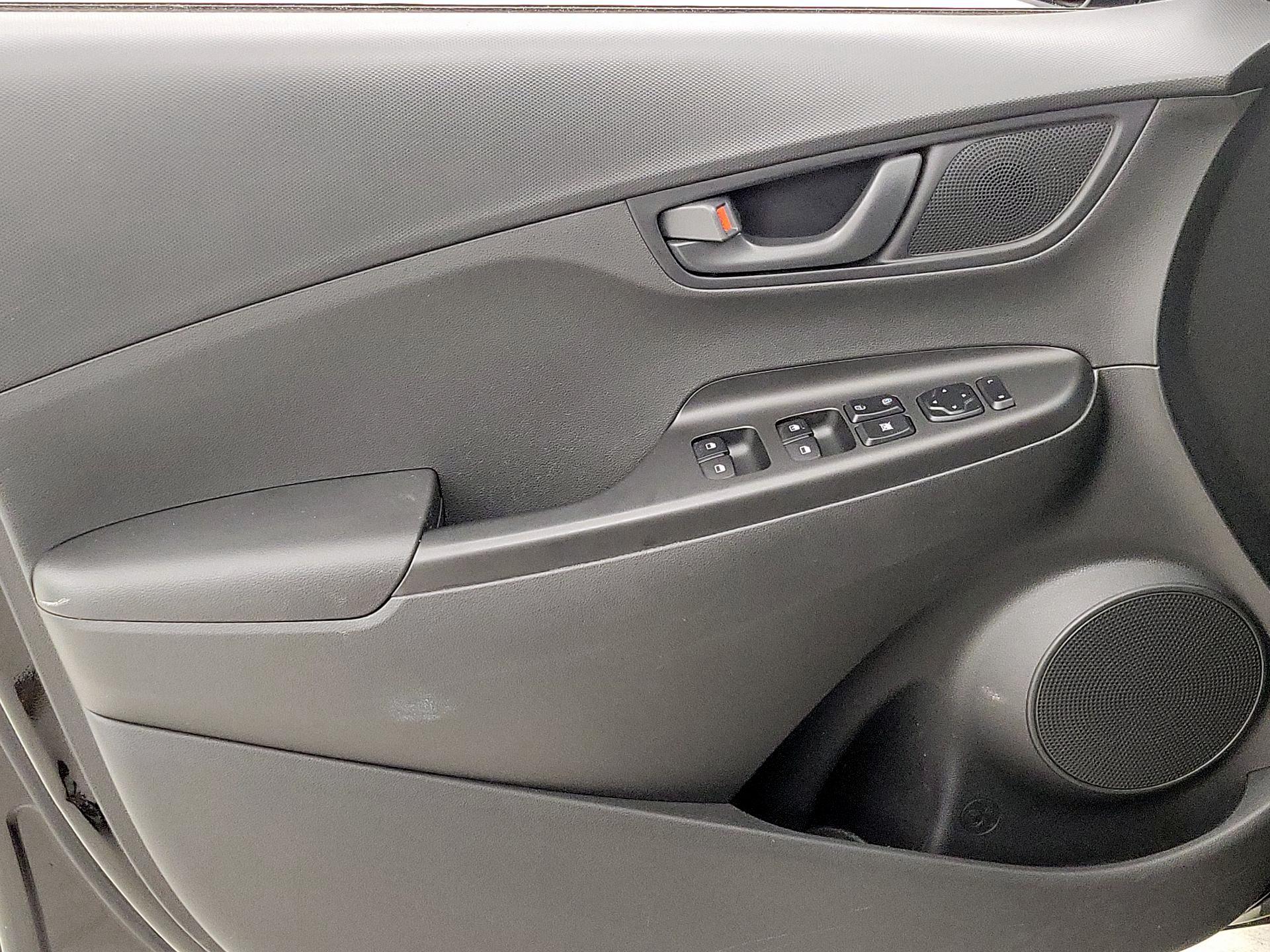 Thumbnail: 2021 Hyundai Kona - 12