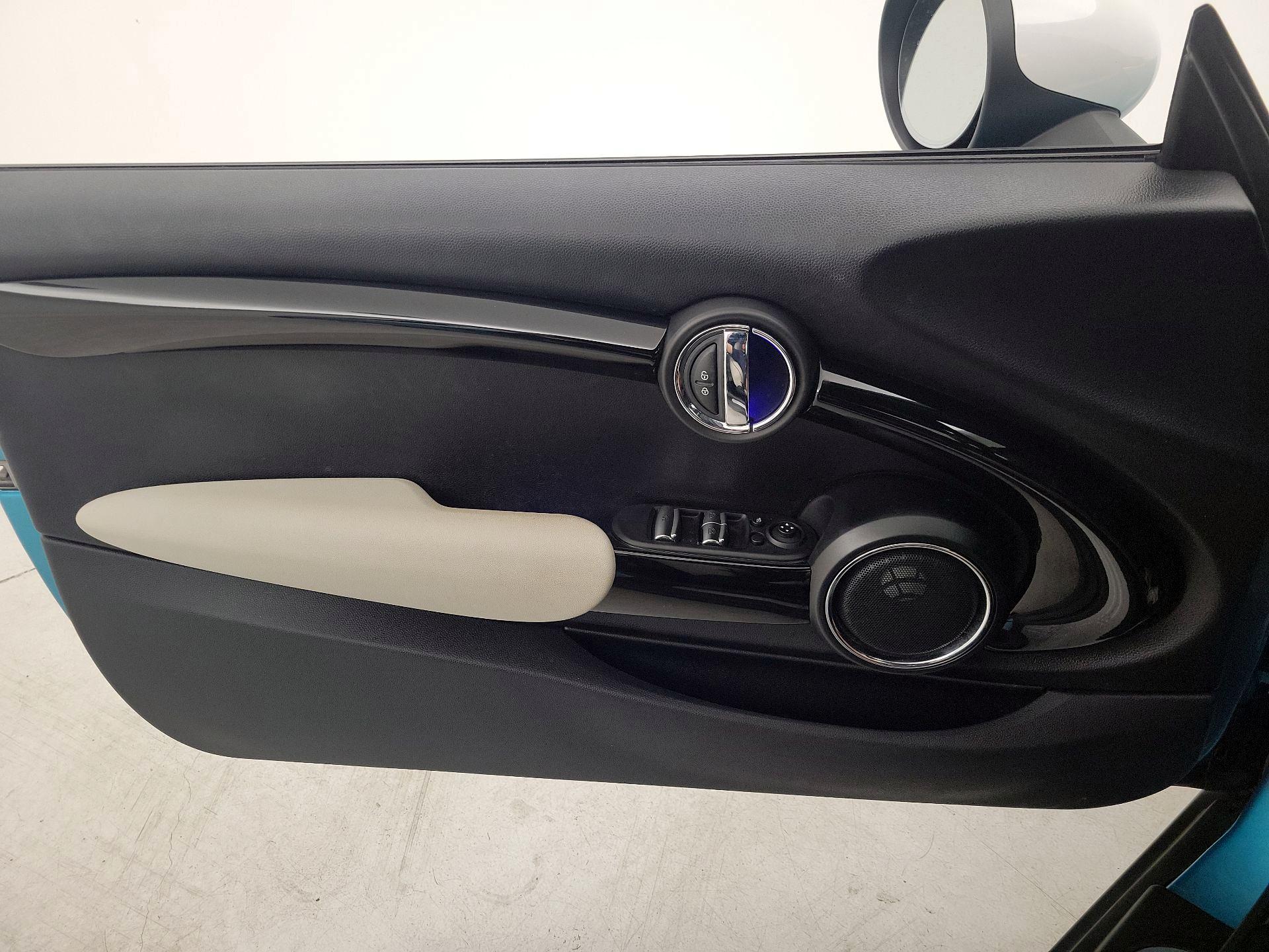 Thumbnail: 2019 MINI Cooper - 12