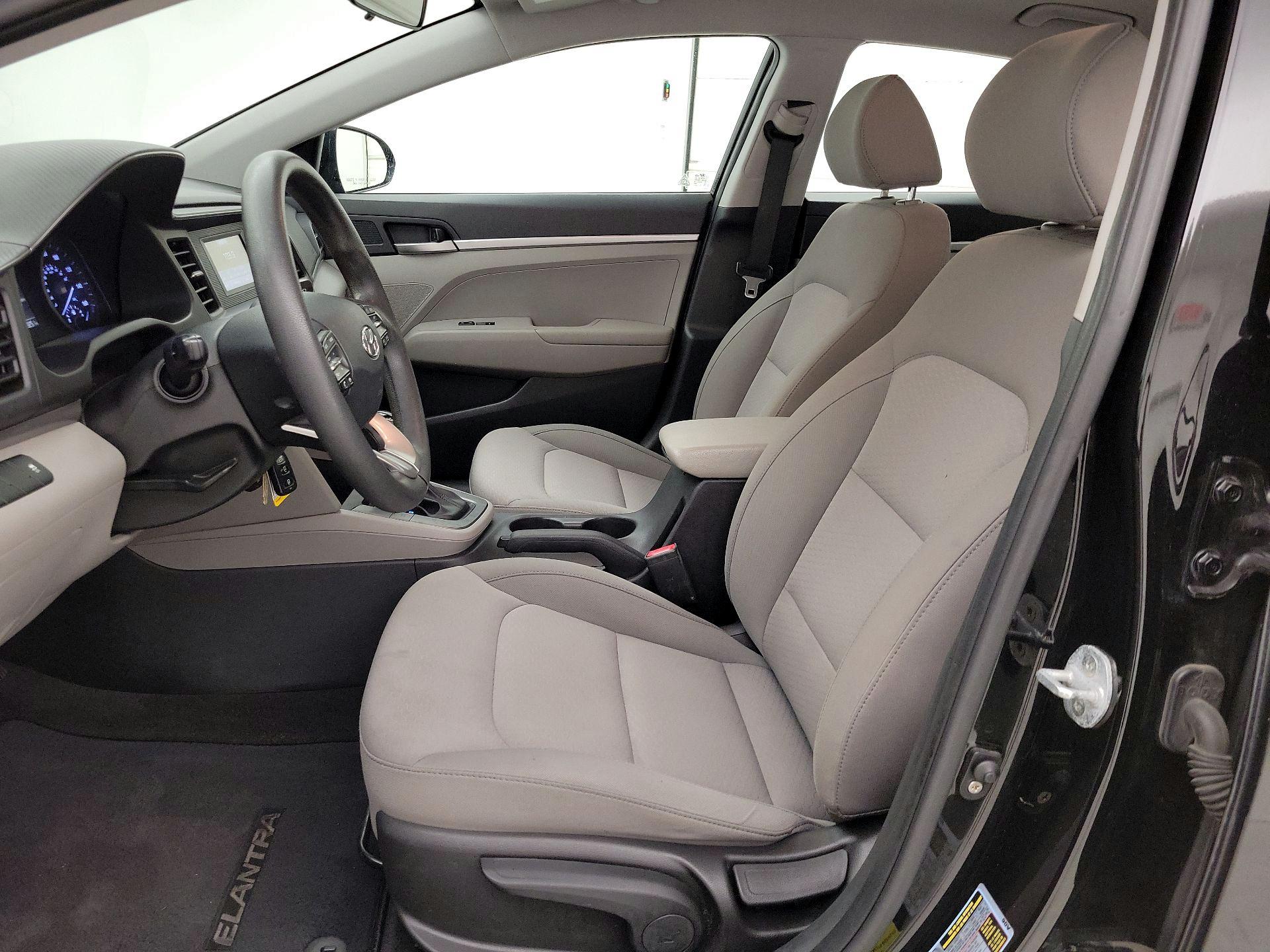 Thumbnail: 2019 Hyundai Elantra - 11