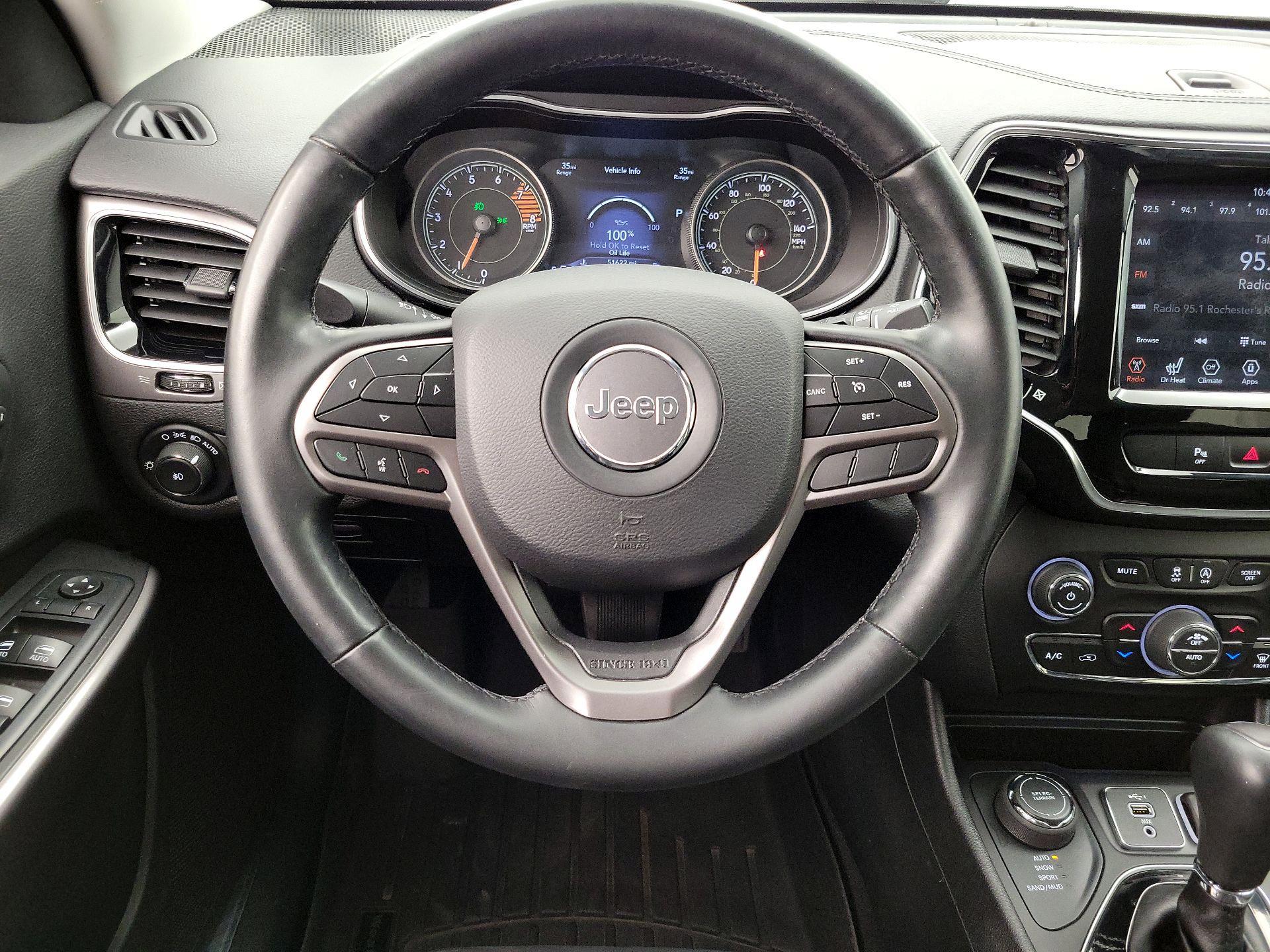 Thumbnail: 2019 Jeep Cherokee - 10