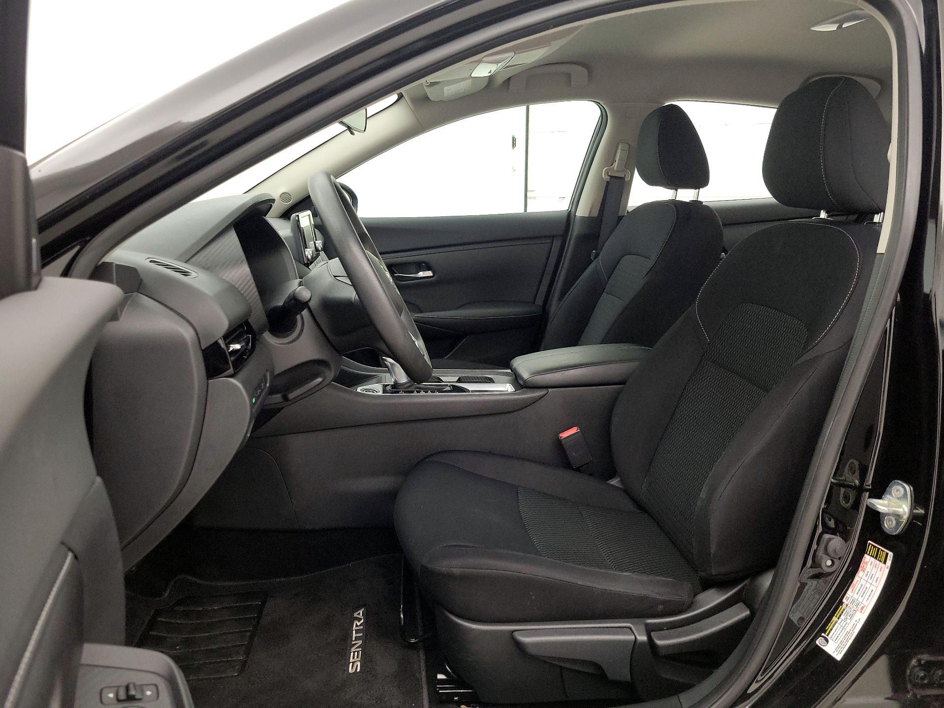 Thumbnail: 2020 Nissan Sentra - 11