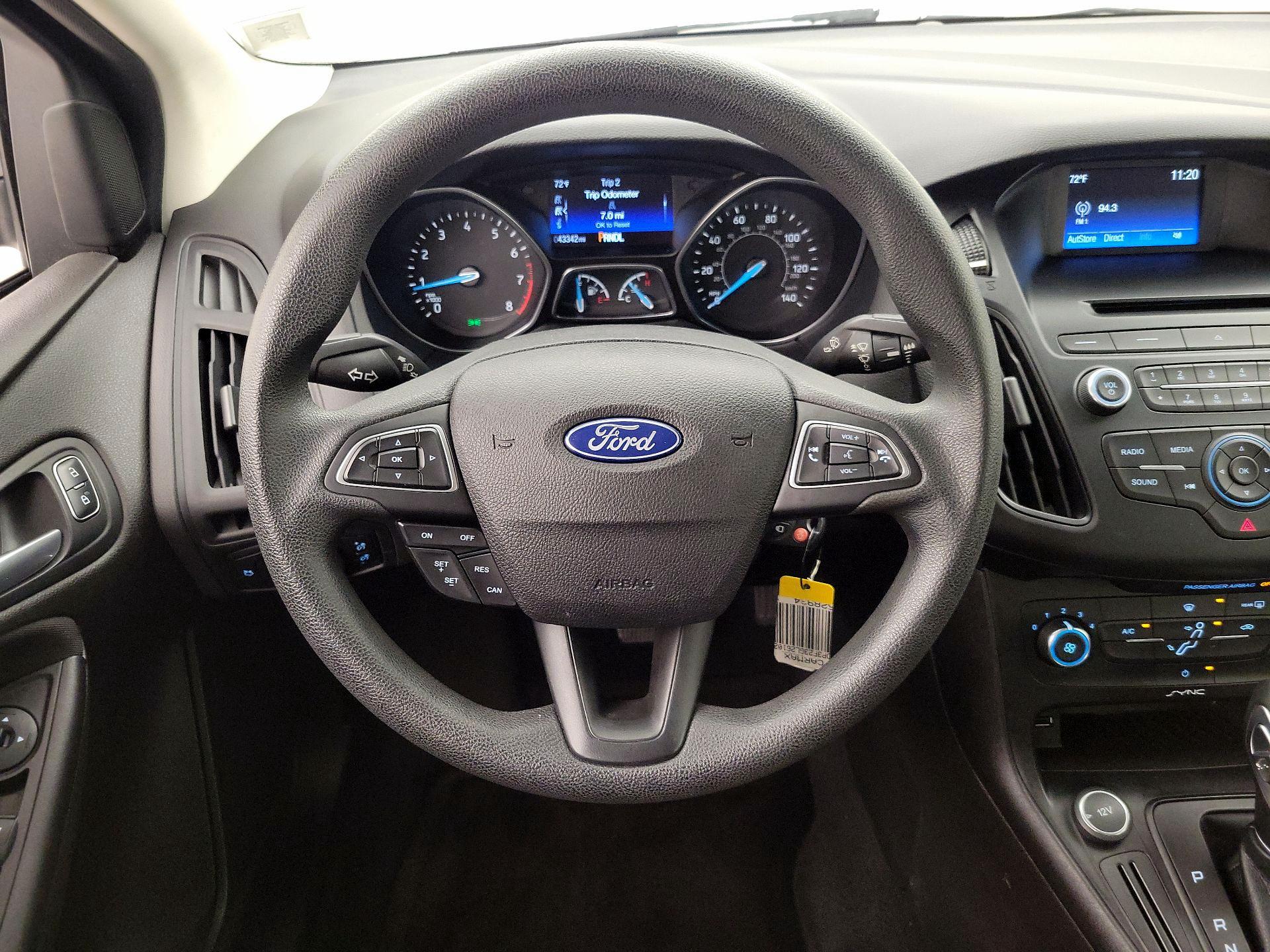 Thumbnail: 2016 Ford Focus - 10
