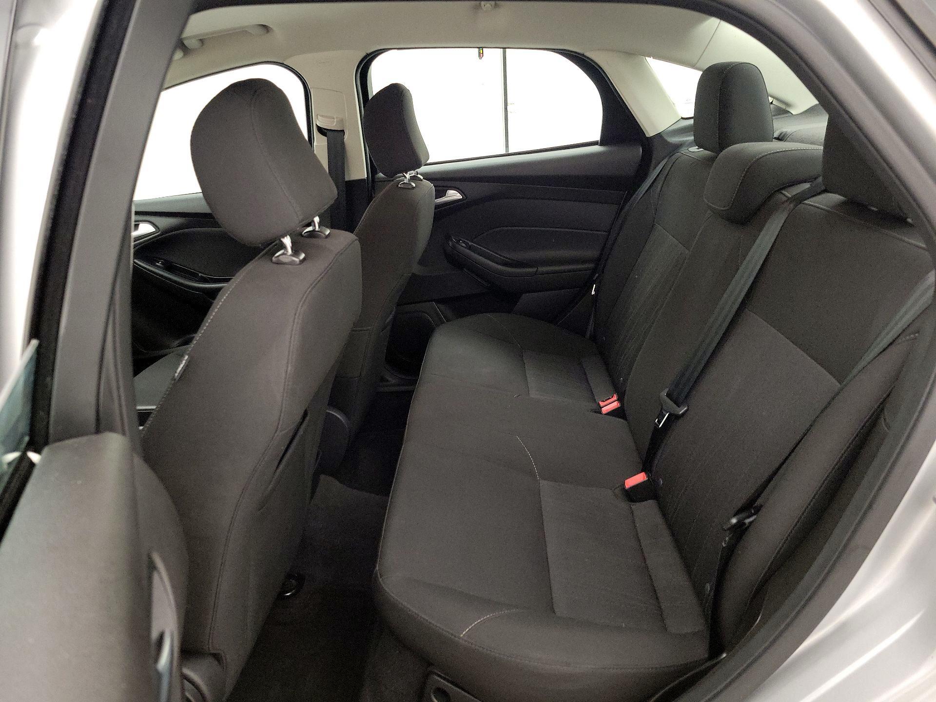 Thumbnail: 2016 Ford Focus - 19