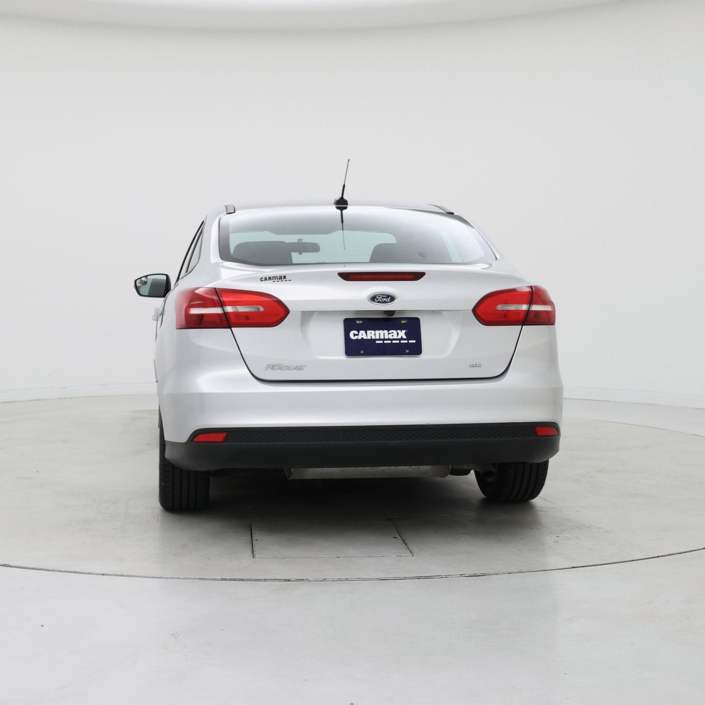Thumbnail: 2016 Ford Focus - 6