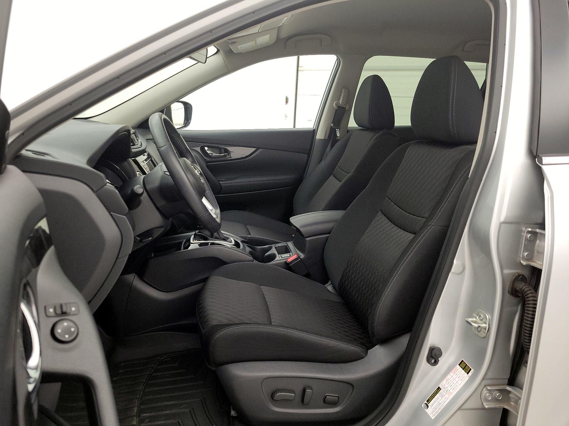 Thumbnail: 2019 Nissan Rogue - 11