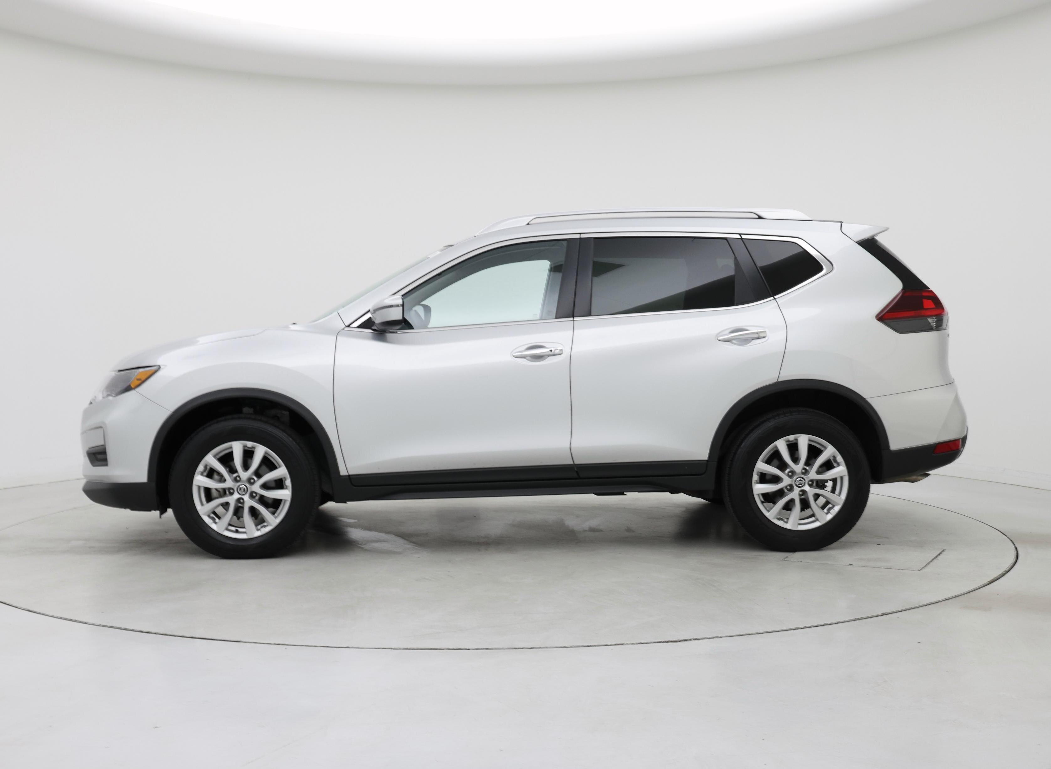 Thumbnail: 2019 Nissan Rogue - 3