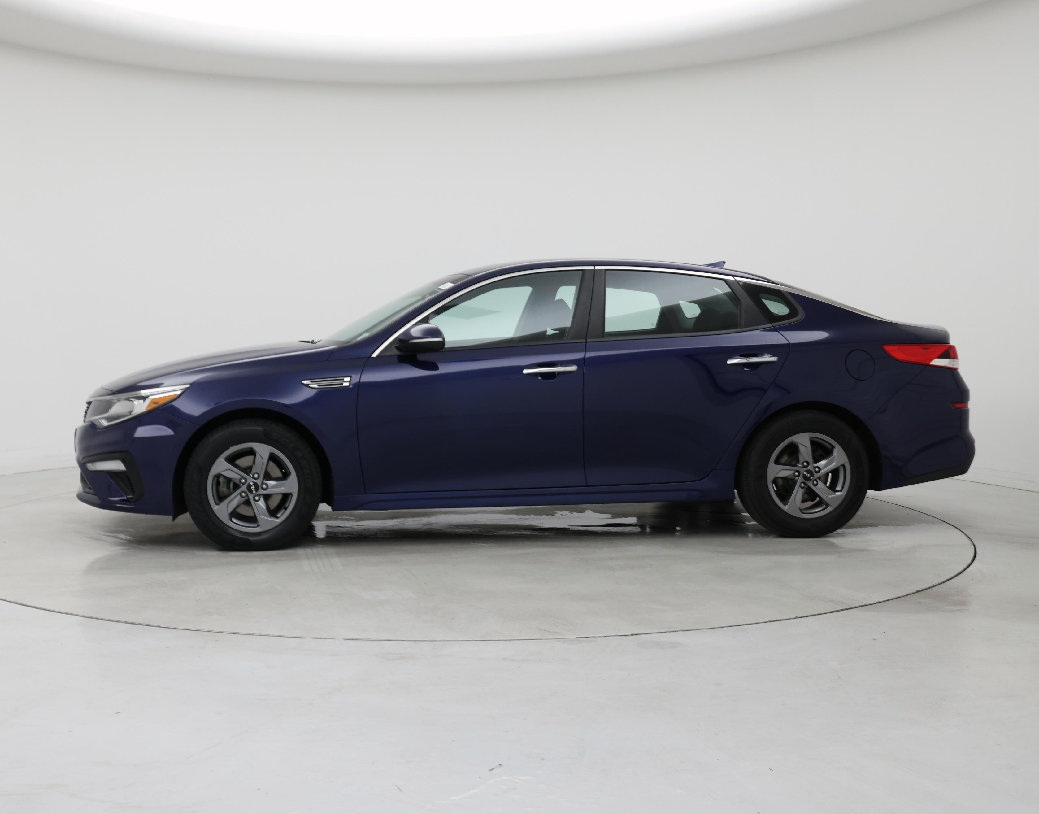 Thumbnail: 2019 Kia Optima - 3