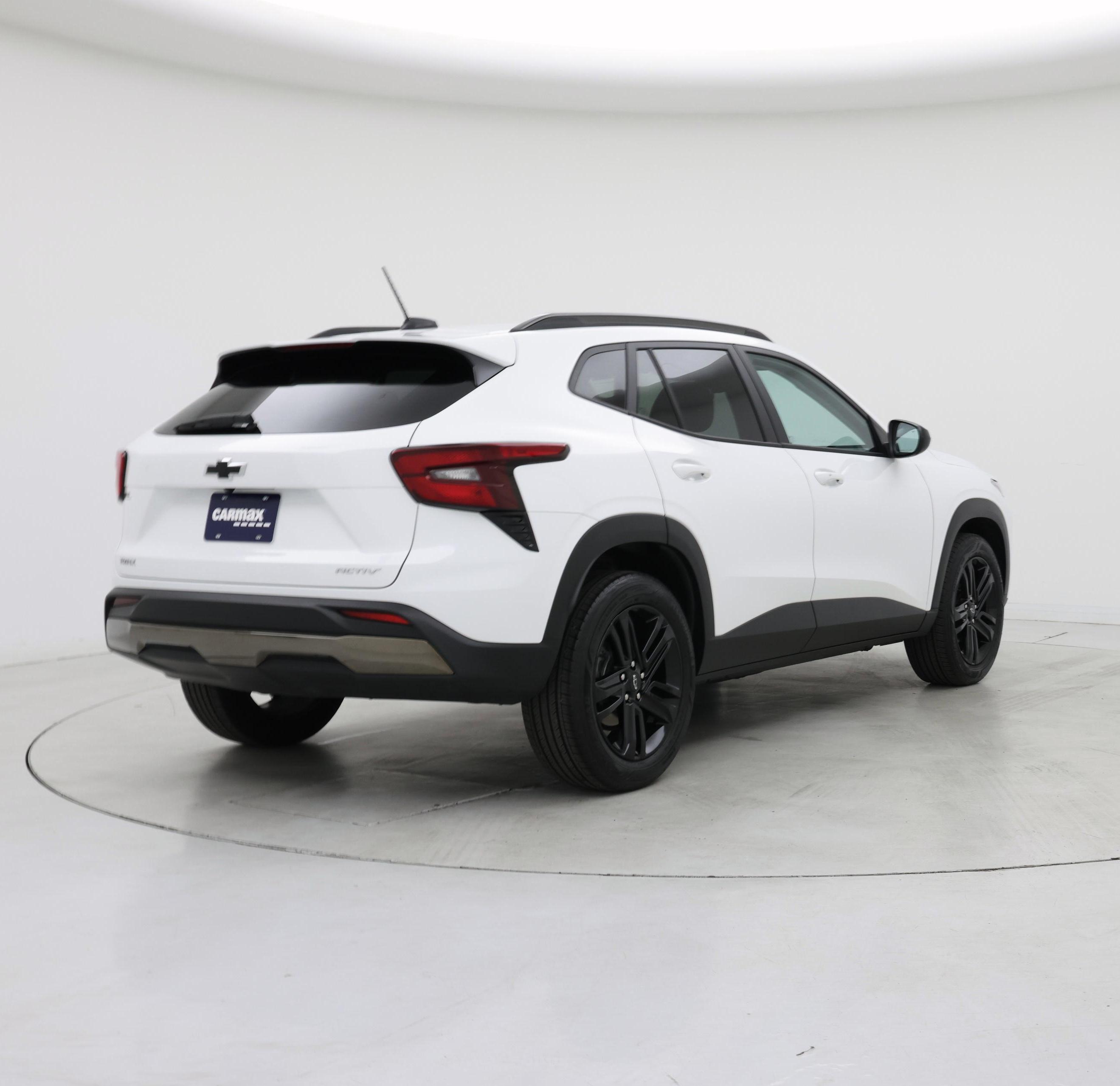 Thumbnail: 2024 Chevrolet Trax - 8