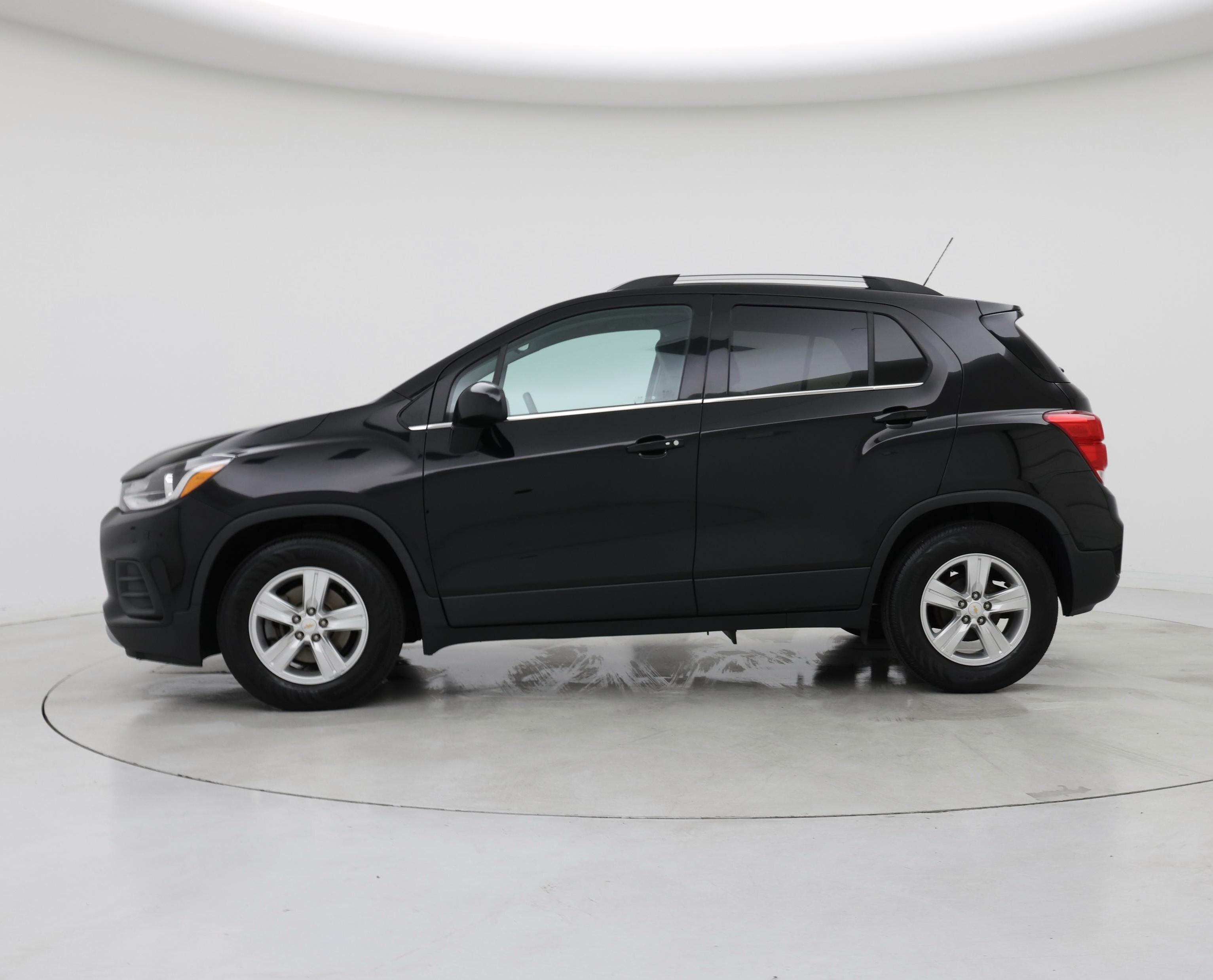 Thumbnail: 2020 Chevrolet Trax - 3