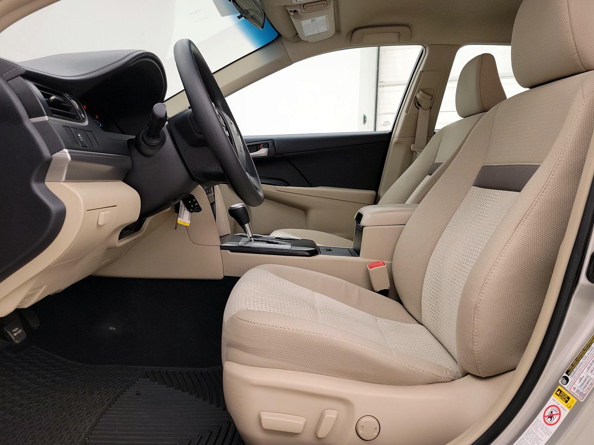 Thumbnail: 2014 Toyota Camry - 11