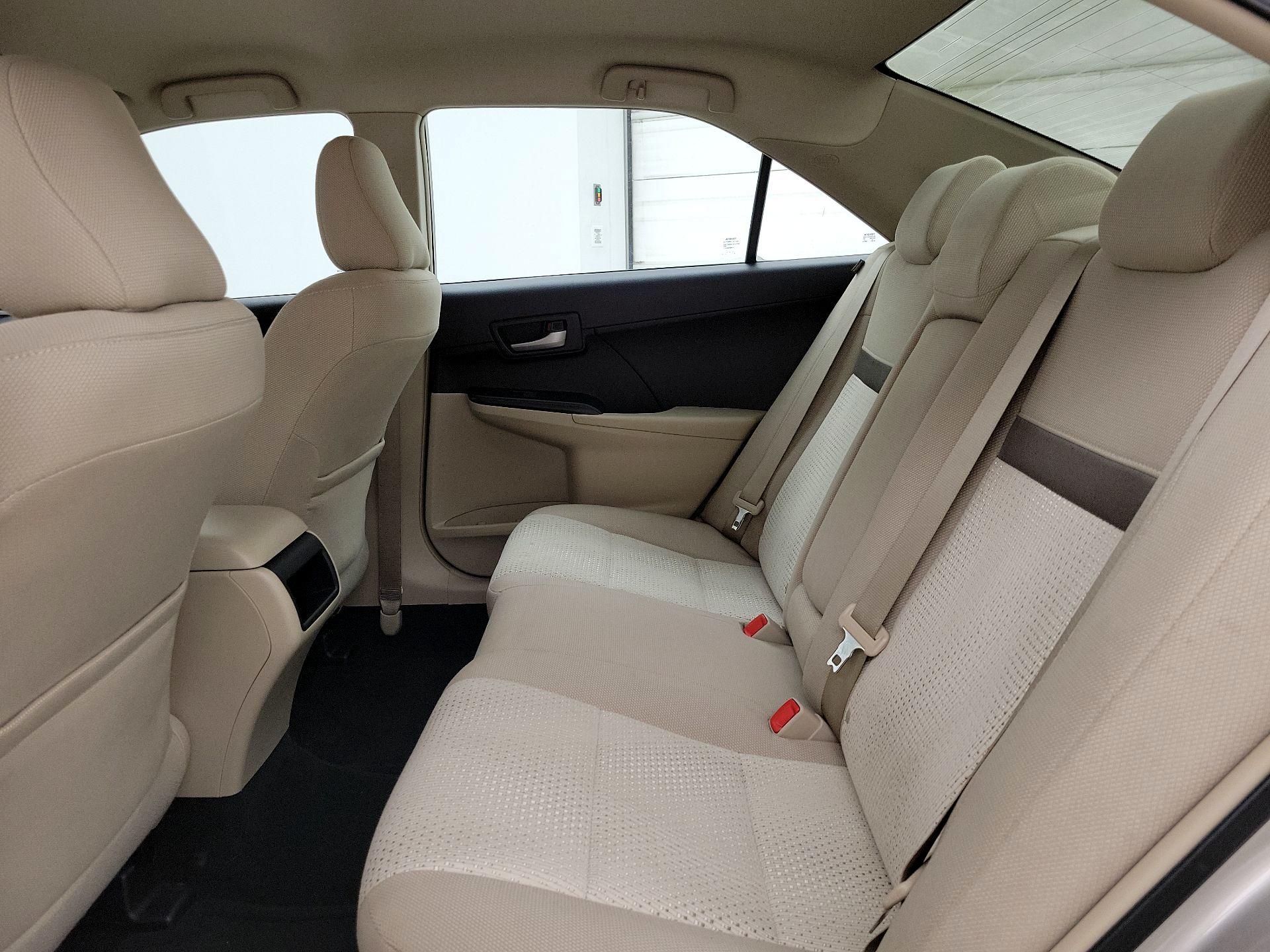 Thumbnail: 2014 Toyota Camry - 18