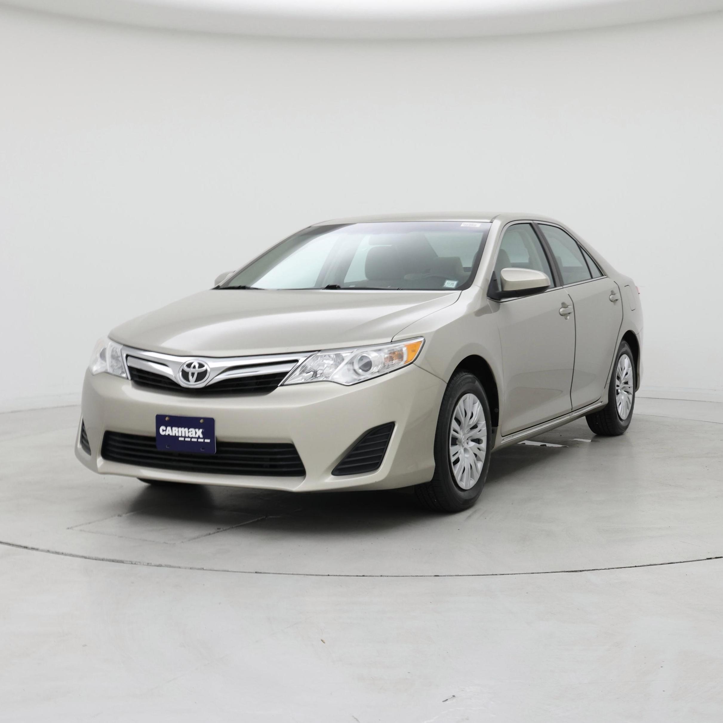 Thumbnail: 2014 Toyota Camry - 4