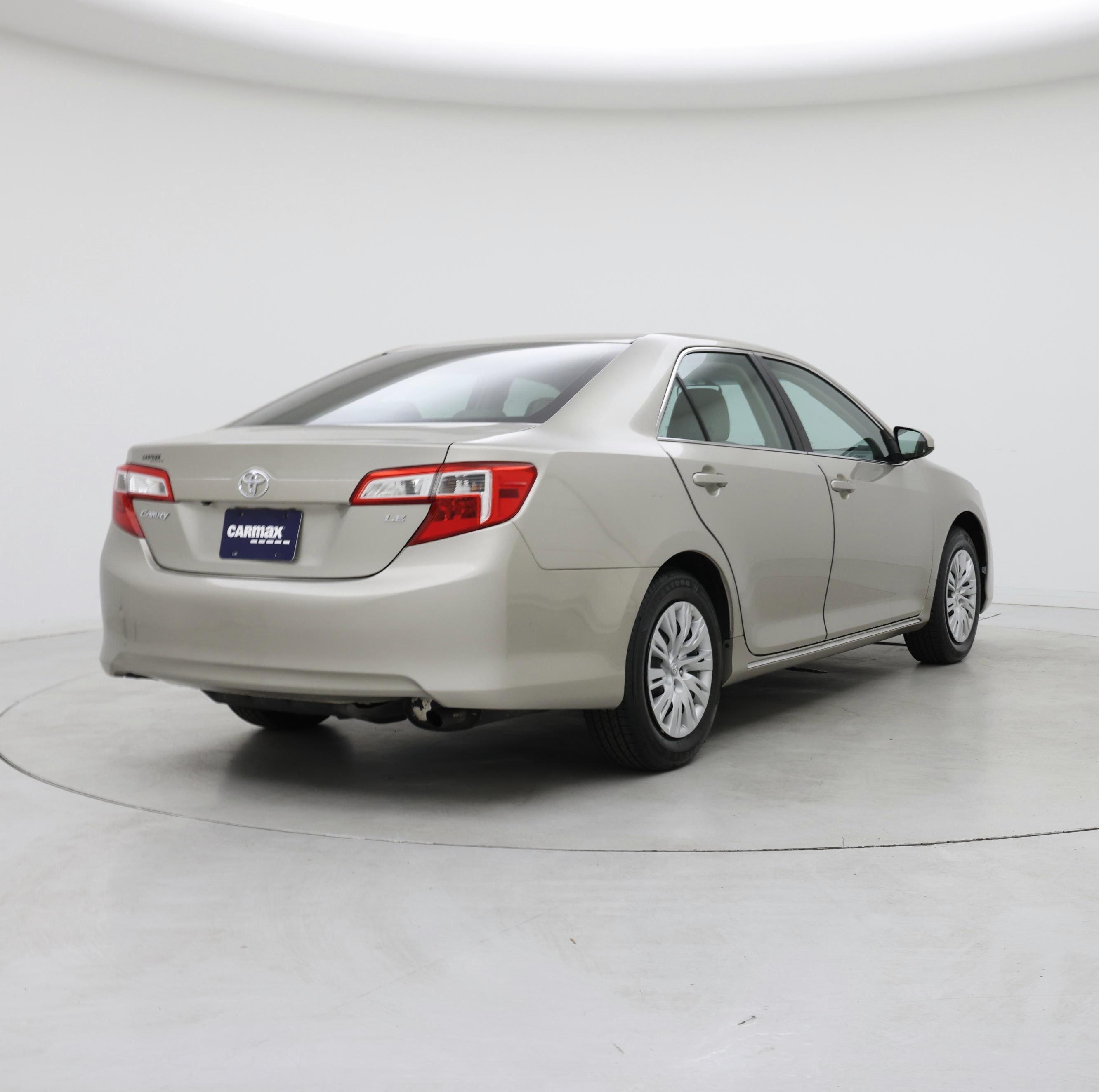 Thumbnail: 2014 Toyota Camry - 8