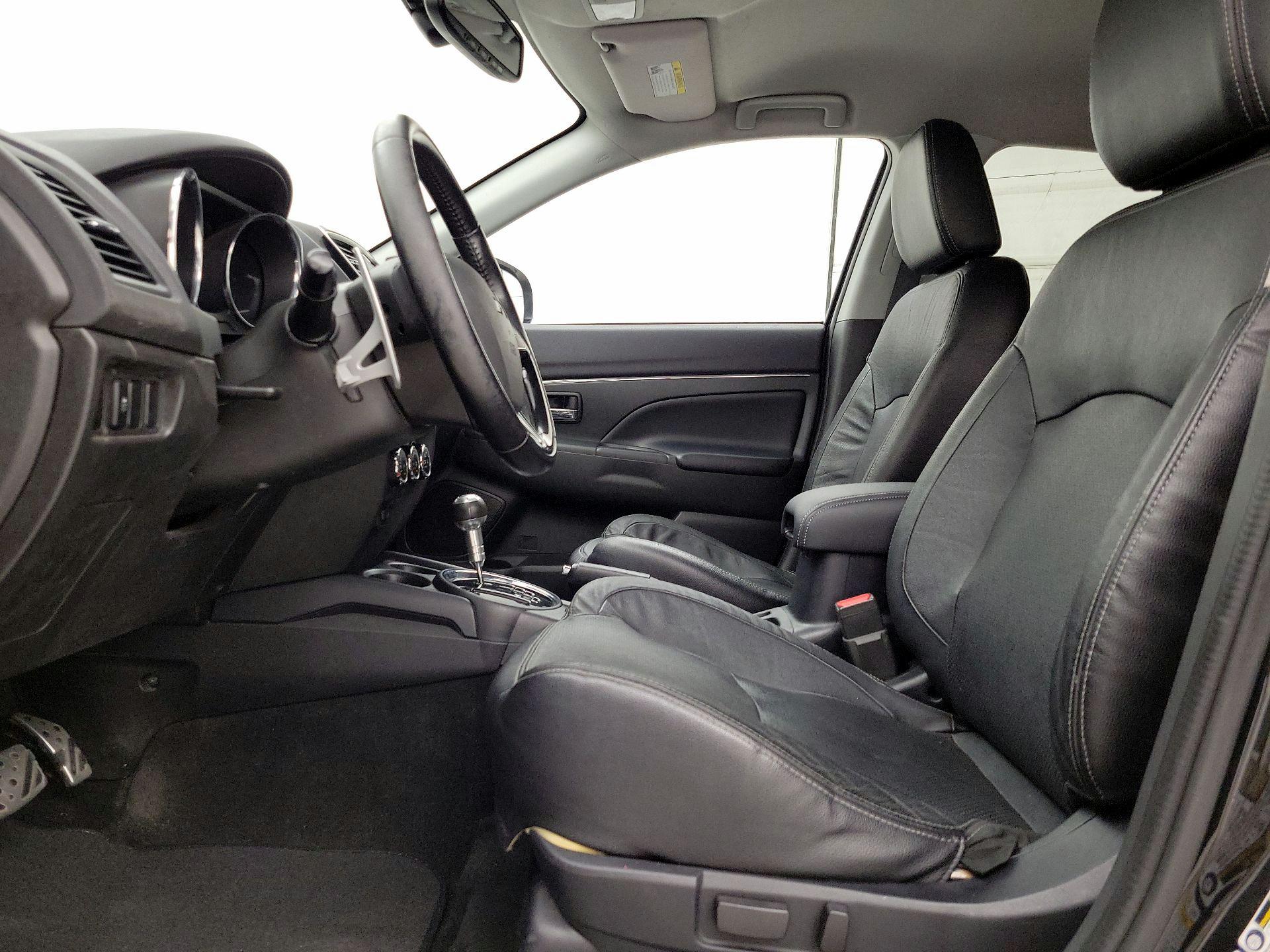 Thumbnail: 2017 Mitsubishi Outlander Sport - 11