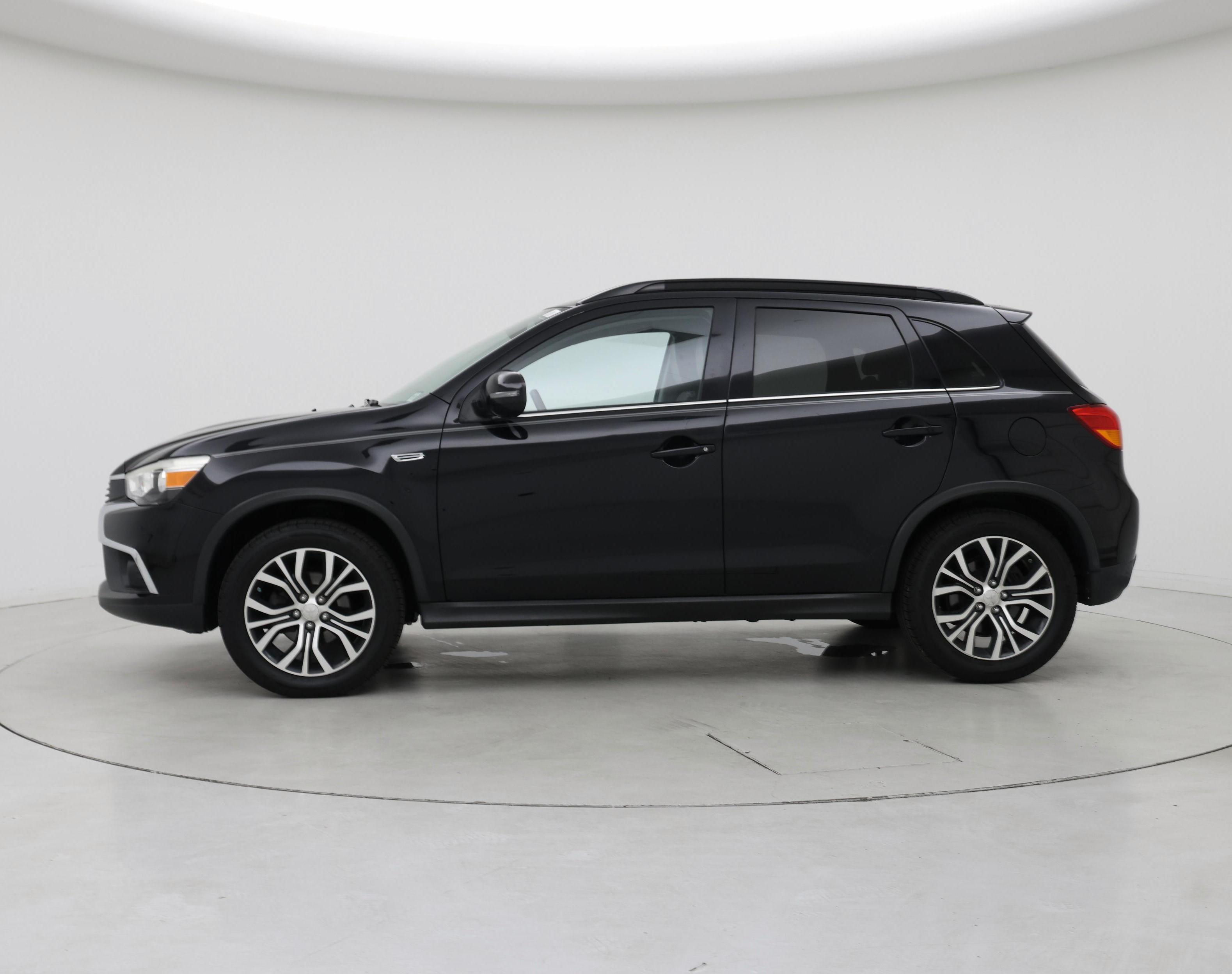 Thumbnail: 2017 Mitsubishi Outlander Sport - 3