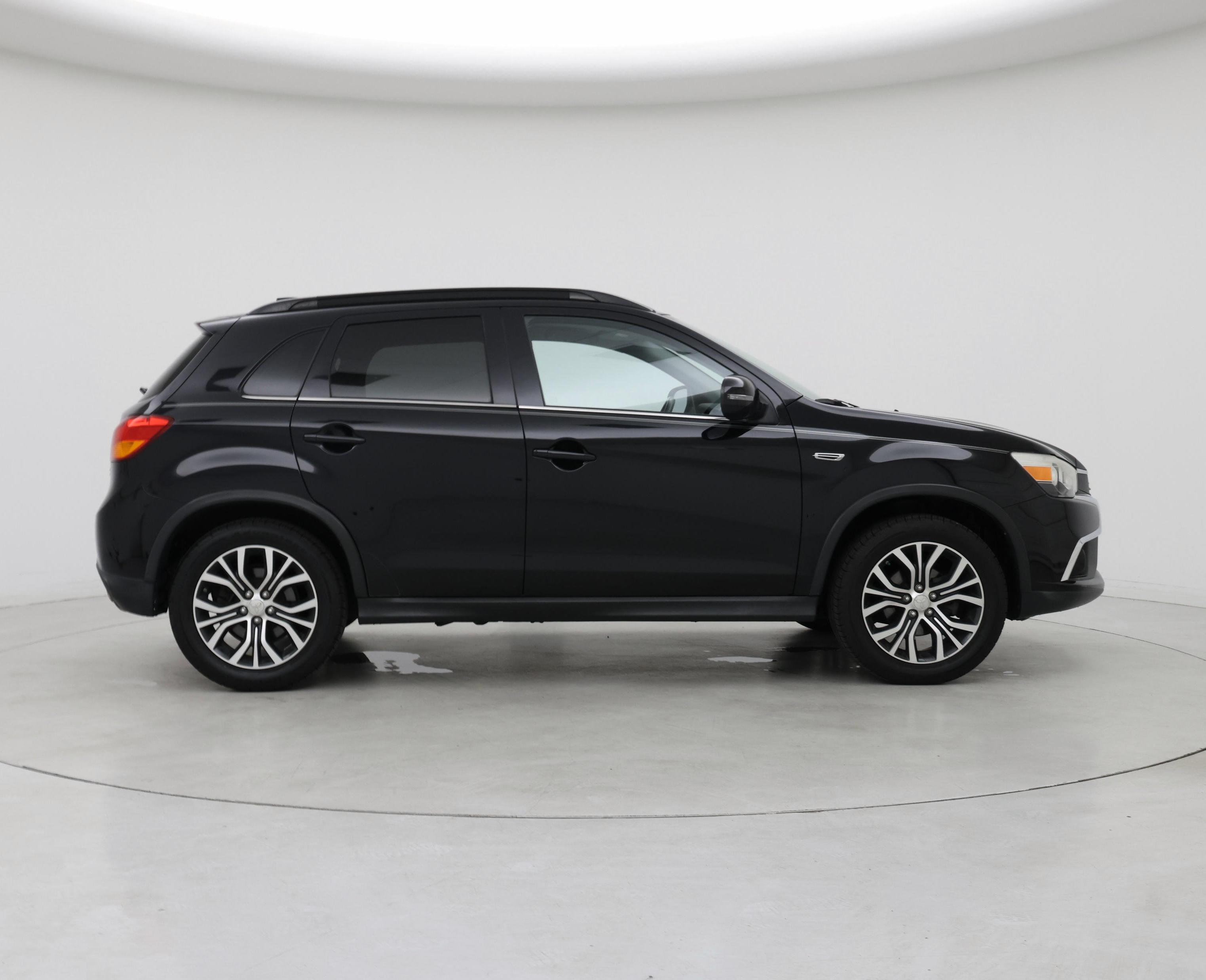 Thumbnail: 2017 Mitsubishi Outlander Sport - 7