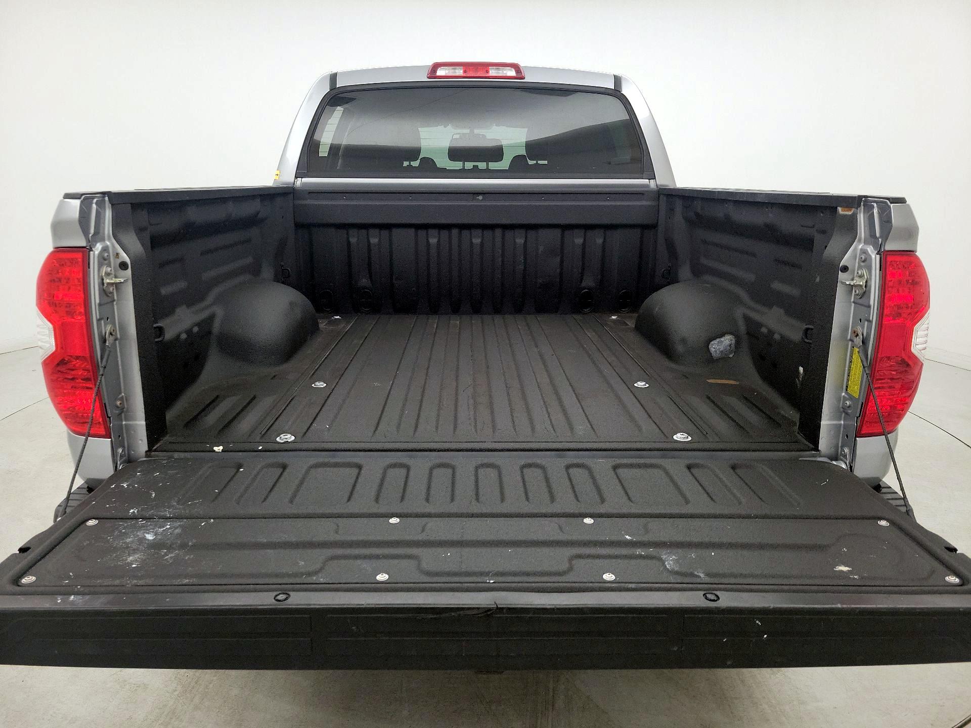 Thumbnail: 2016 Toyota Tundra - 20