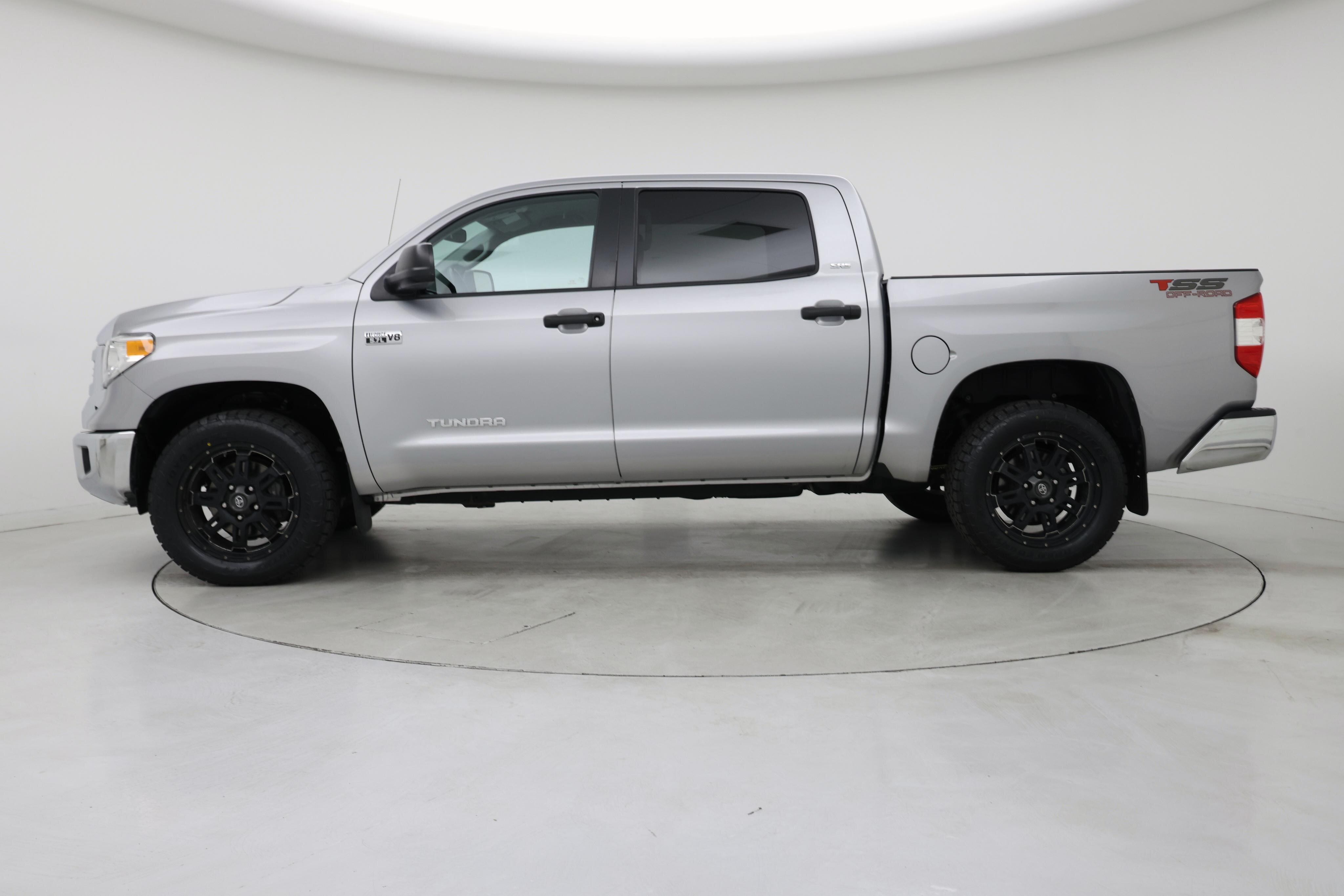 Thumbnail: 2016 Toyota Tundra - 3