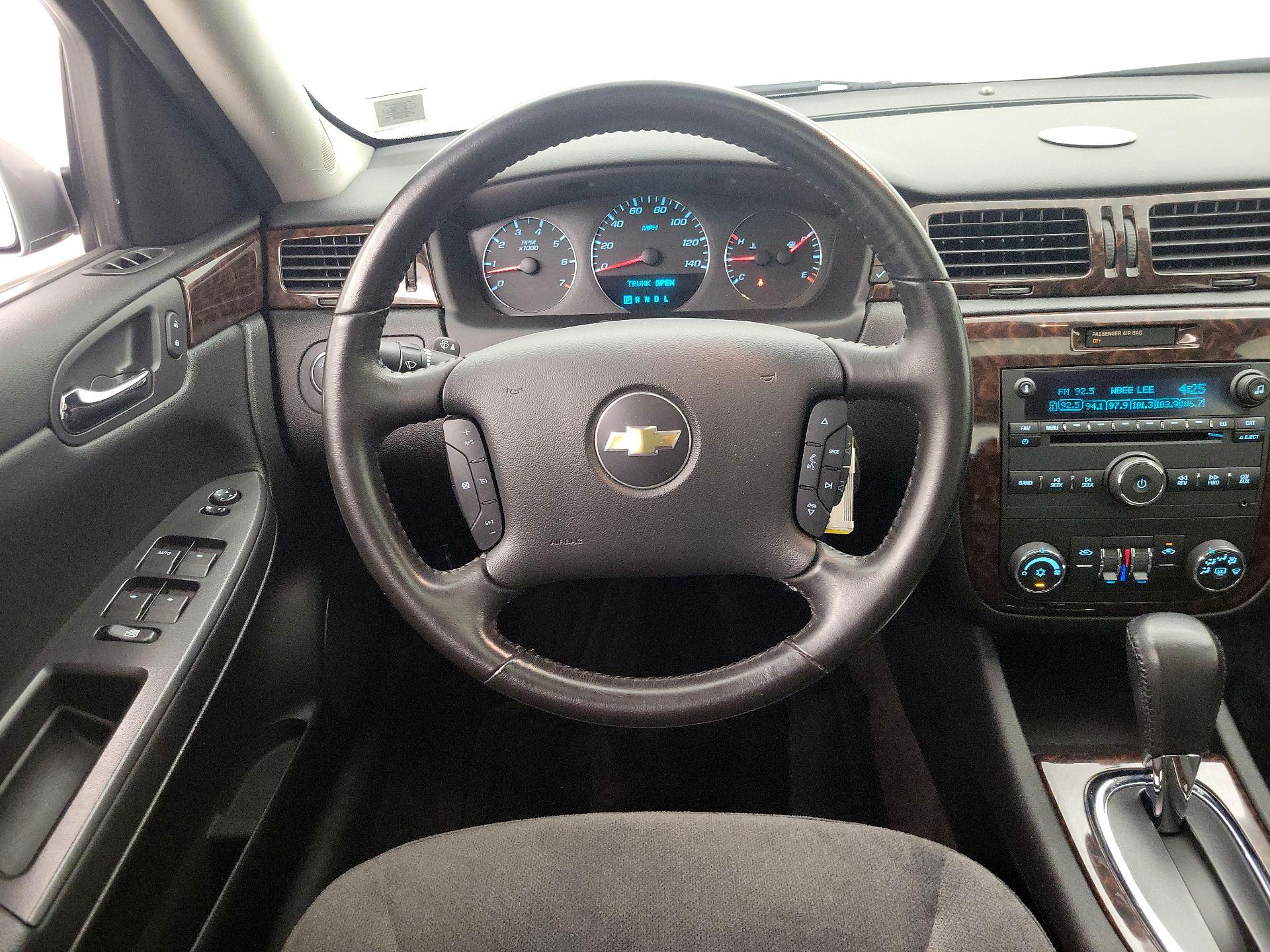 Thumbnail: 2014 Chevrolet Impala - 10