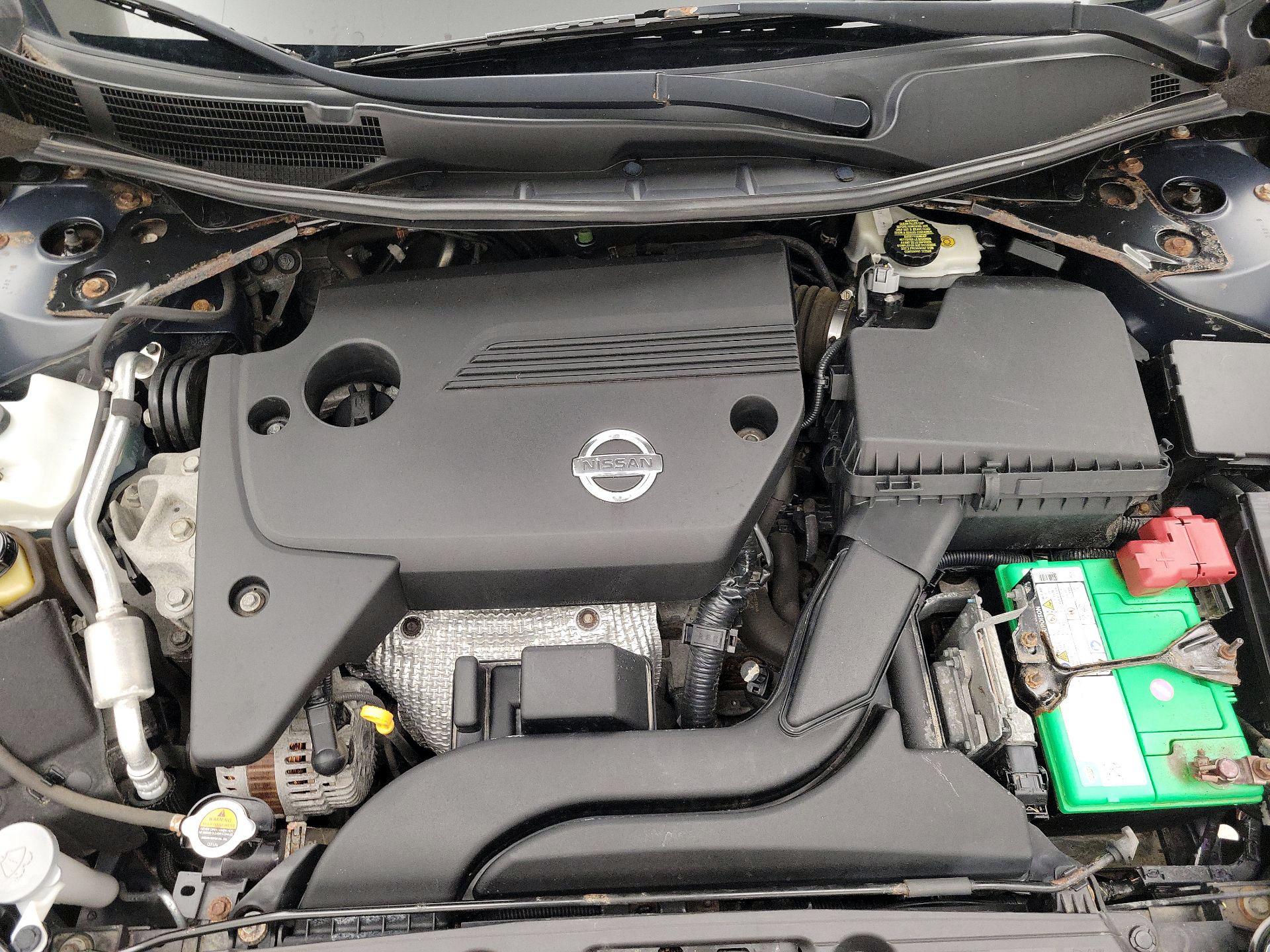 Thumbnail: 2015 Nissan Altima - 20