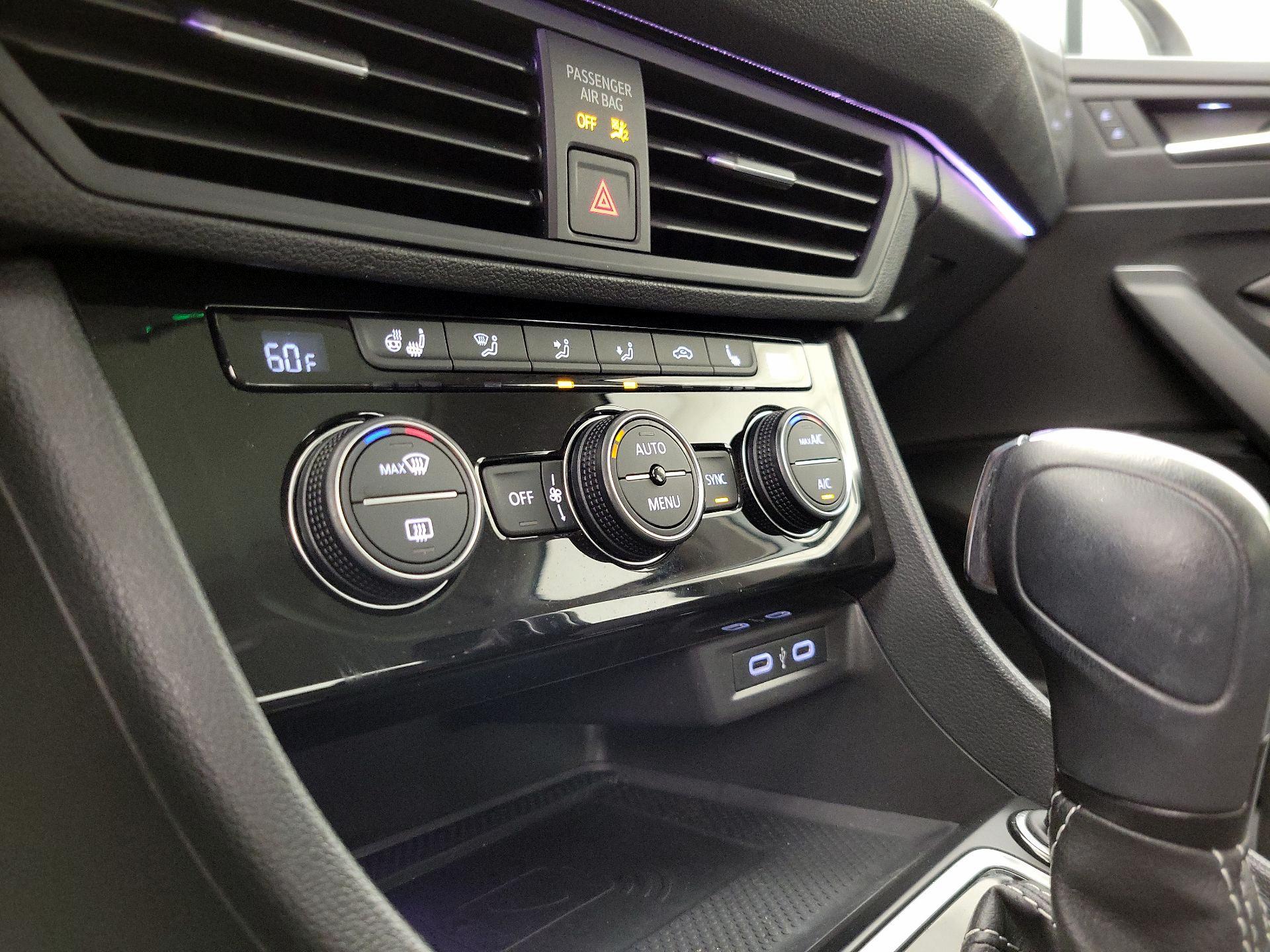 Thumbnail: 2021 Volkswagen Jetta - 16