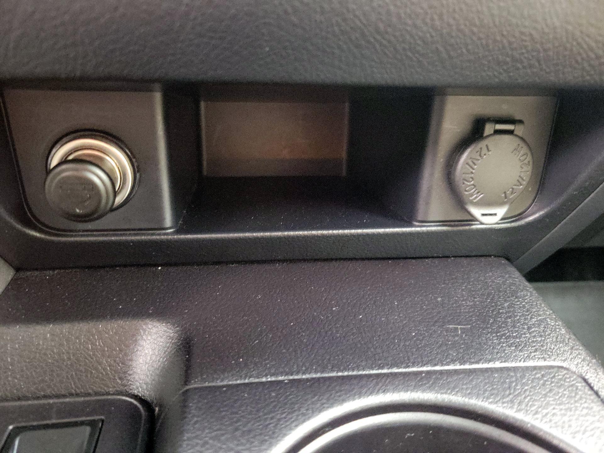 Thumbnail: 2016 Toyota Sequoia - 18